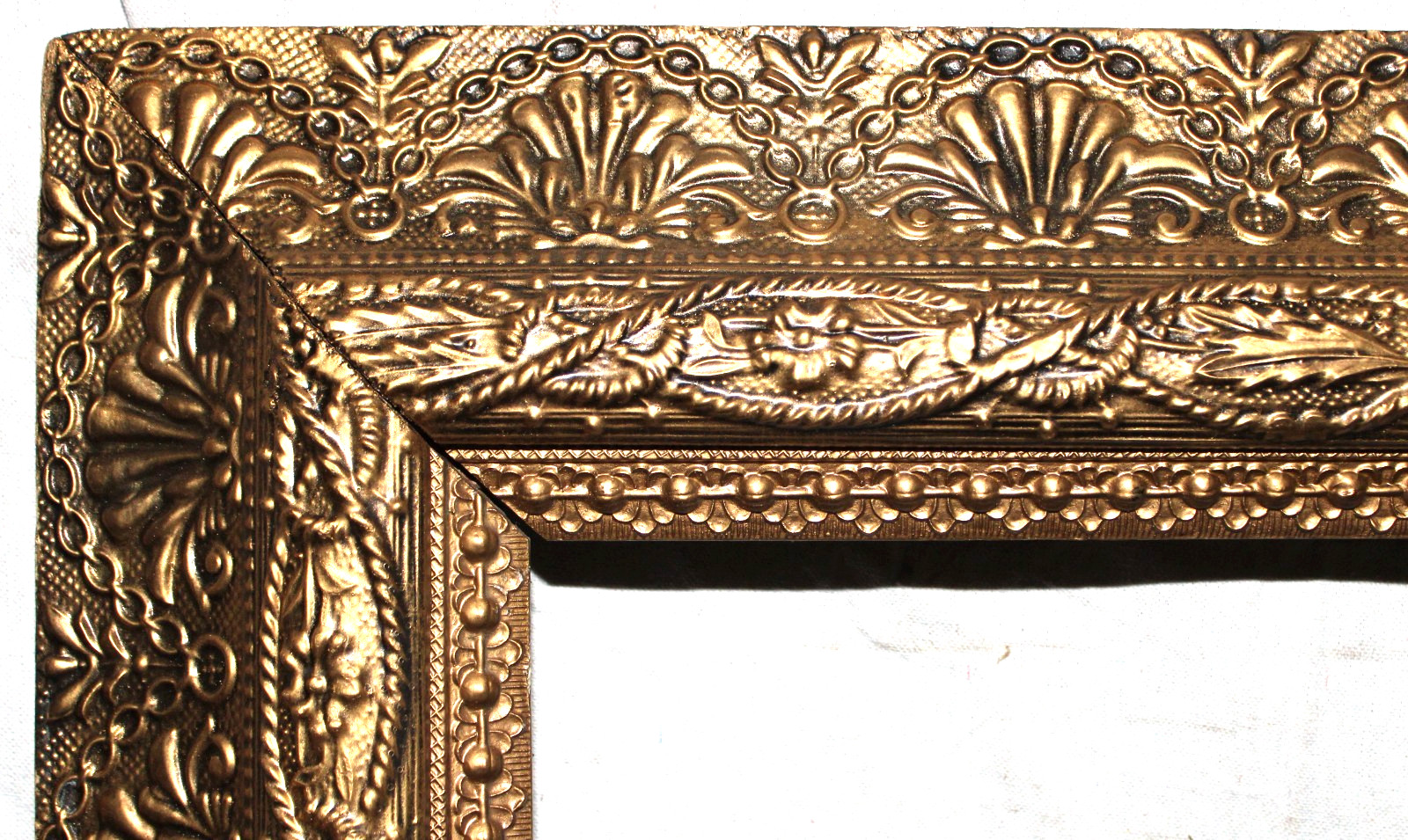 ANTIQUE FITS 16 X 20\