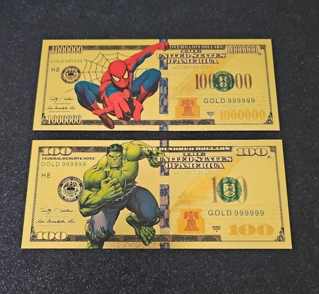 Marvel comics Spider-Man and the incredible Hulk collectible mint Marvel comics Spider-Man and the incredible Hulk collectible mint