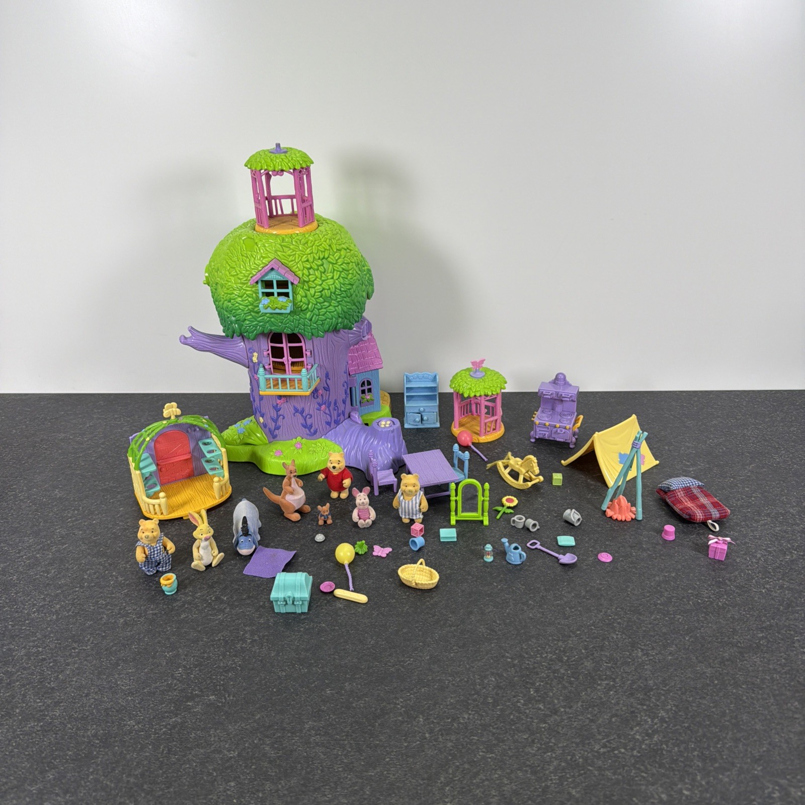 Mattel Winnie The Pooh\'s Friendly Places Delightful Days Tree House Playset 1999 Mattel Winnie The Pooh\'s Friendly Places Delightful Days Tree House Playset 1999