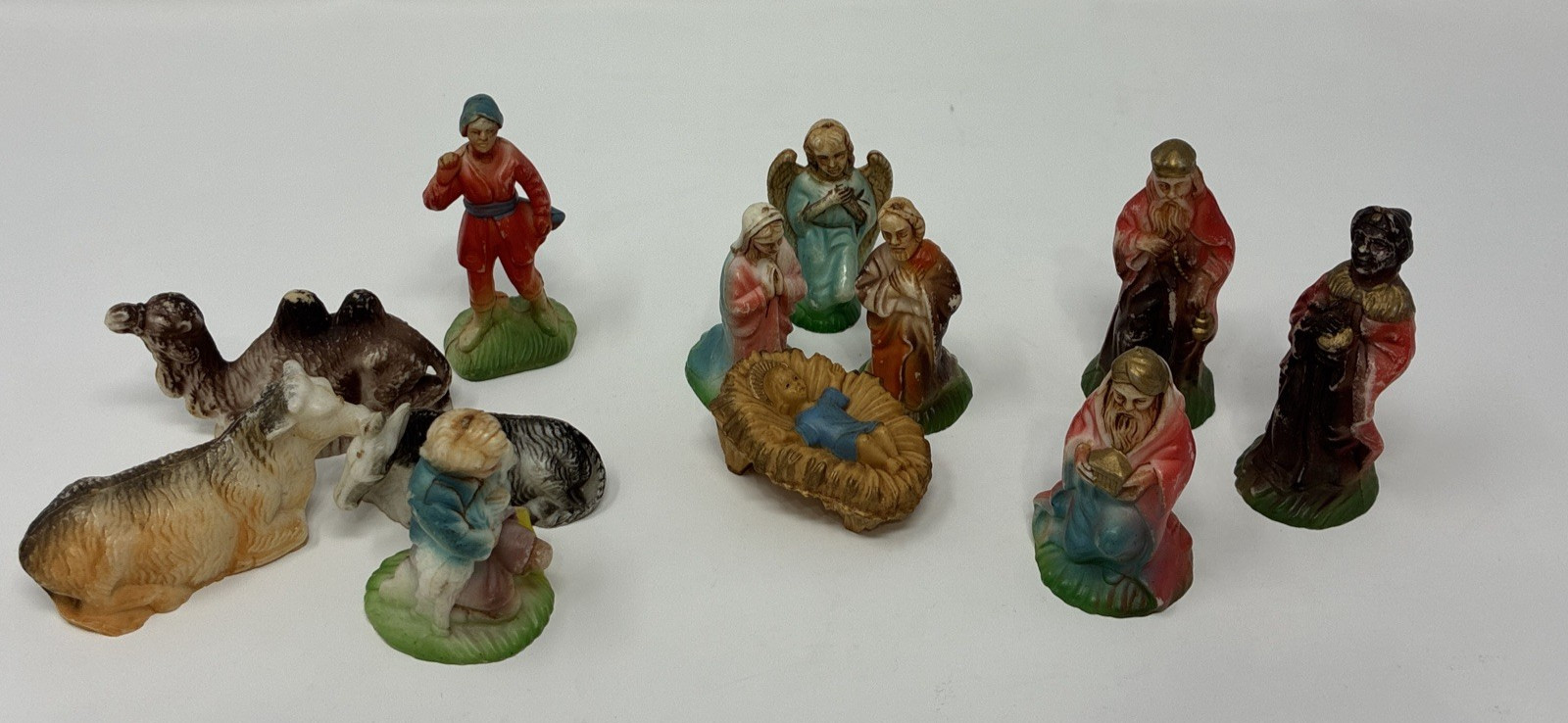 Vtg  NATIVITY SET PLASTIC 5