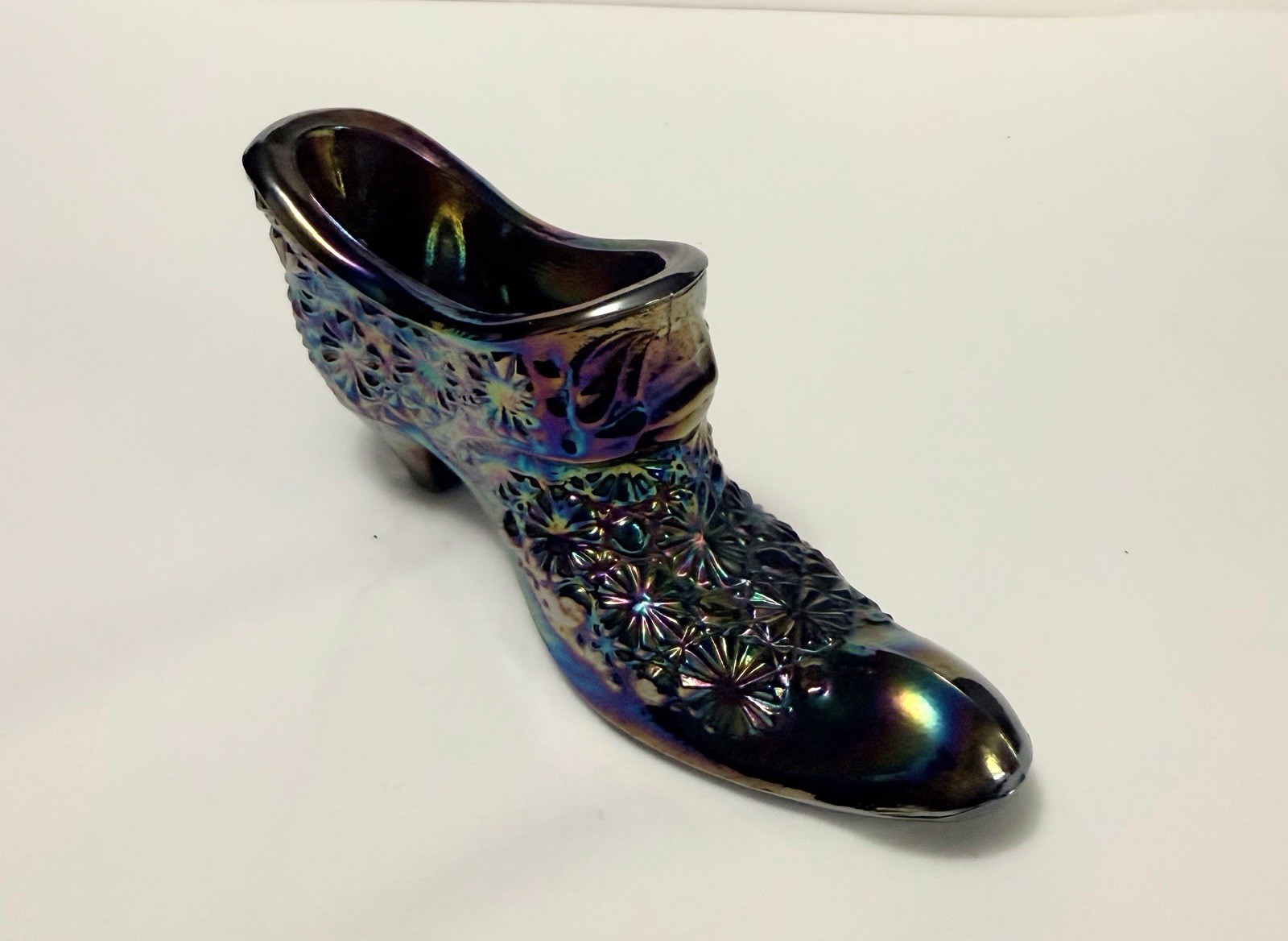 Vintage Fenton Glass Carnival/Iridescent Daisy And Button Shoe/Slipper-Amethyst-