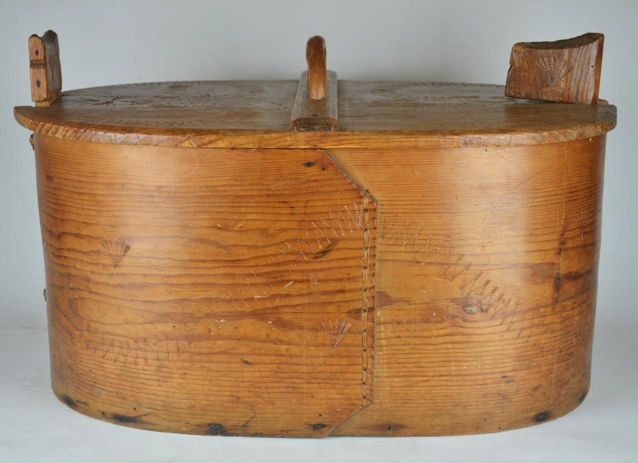 ANTIQUE LARGE BENT WOOD BRIDES PANTRY BOX INCISED DECORATION W/ HANDLE - 20