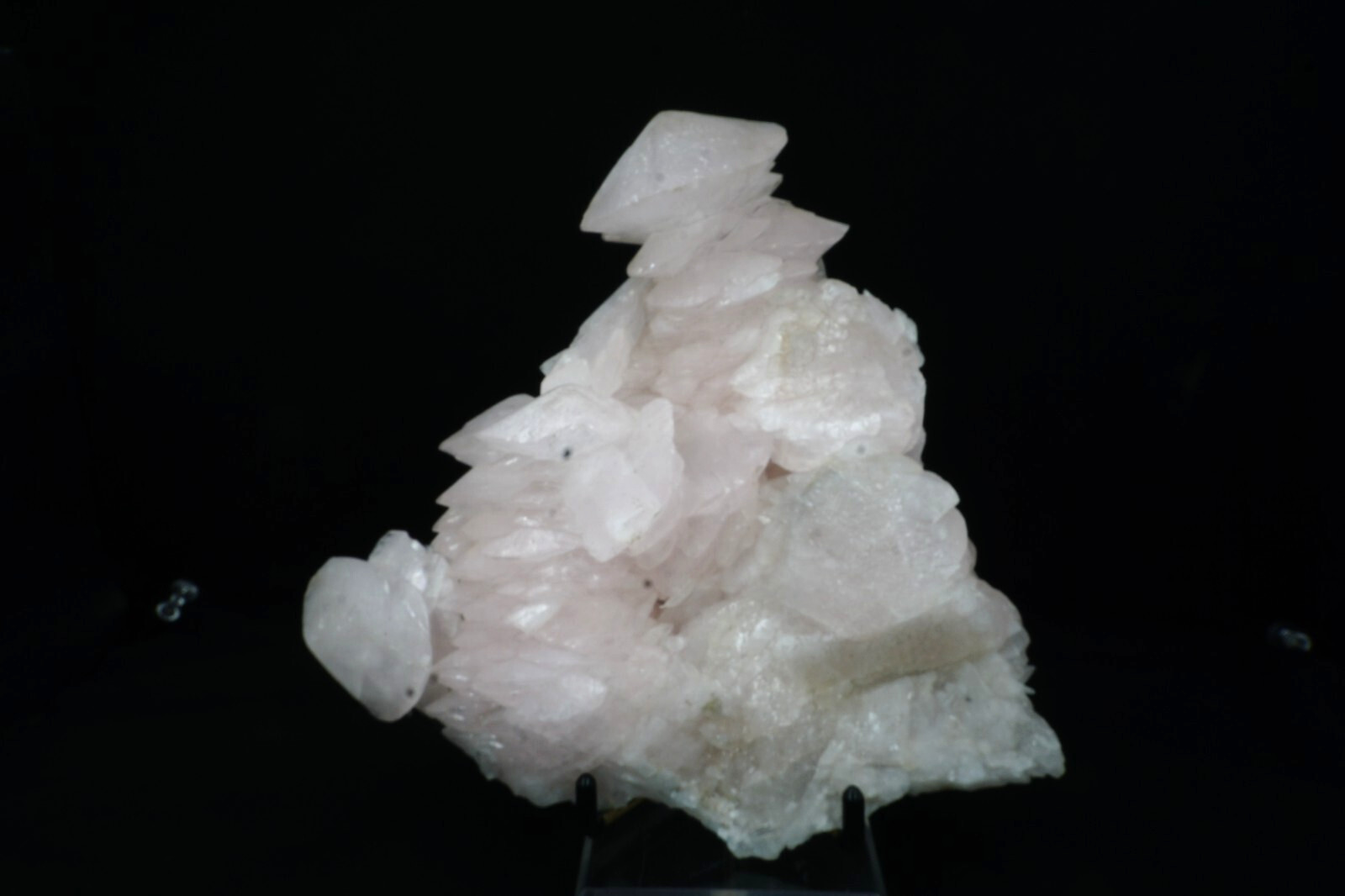 Mangano Pagoda Calcite / Manaoshan Mine, China / Large Fluorescent Mineral