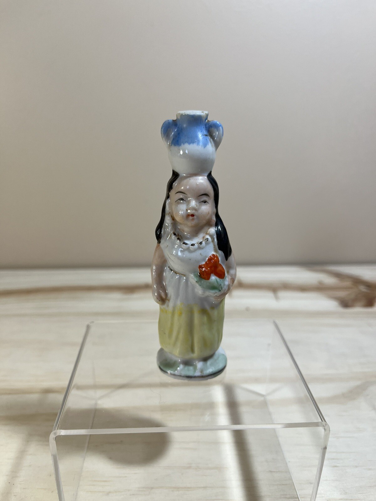 1950’s Ceramic Figurine Women Holding Vase on Head Rare HTFI Made in Japan