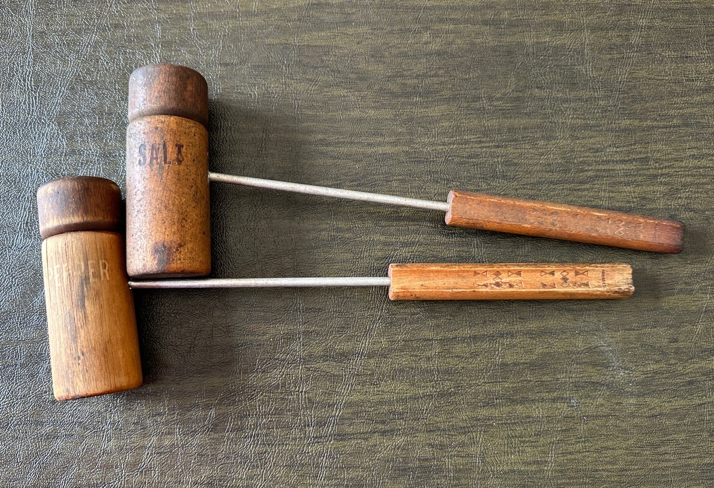 Vintage 1950's Androck BBQ Utensils Wood Handle Wooden Salt & Pepper Shaker 12” Vintage 1950's Androck BBQ Utensils Wood Handle Wooden Salt & Pepper Shaker 12”