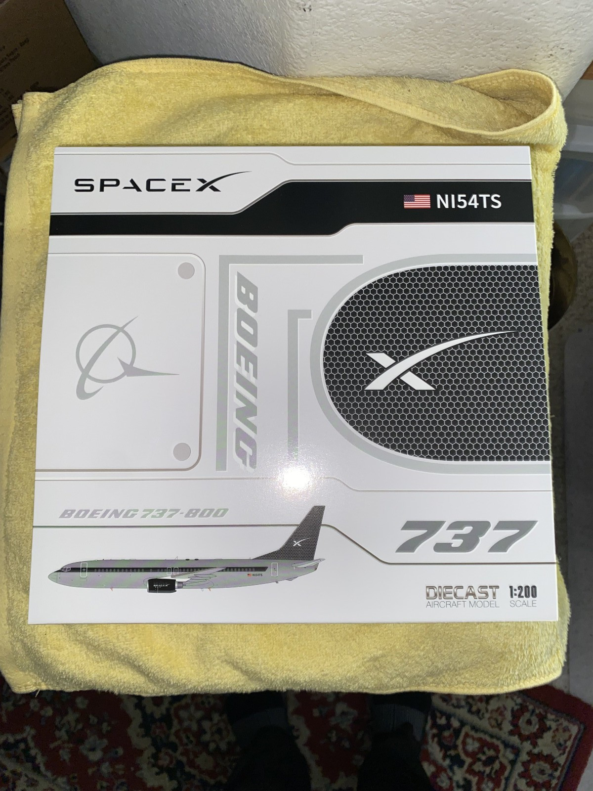 JC Wings 1/200 Scale. SPACE X BOEING  B737-800 Reg- N154TS Die-cast  Model