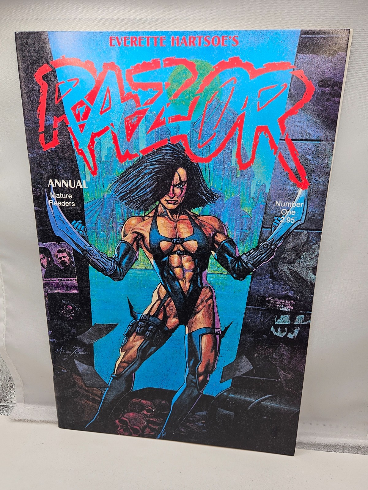 Razor Annual #1 1st App of SHI London Night Studios 1993 VF Razor Annual #1 1st App of SHI London Night Studios 1993 VF