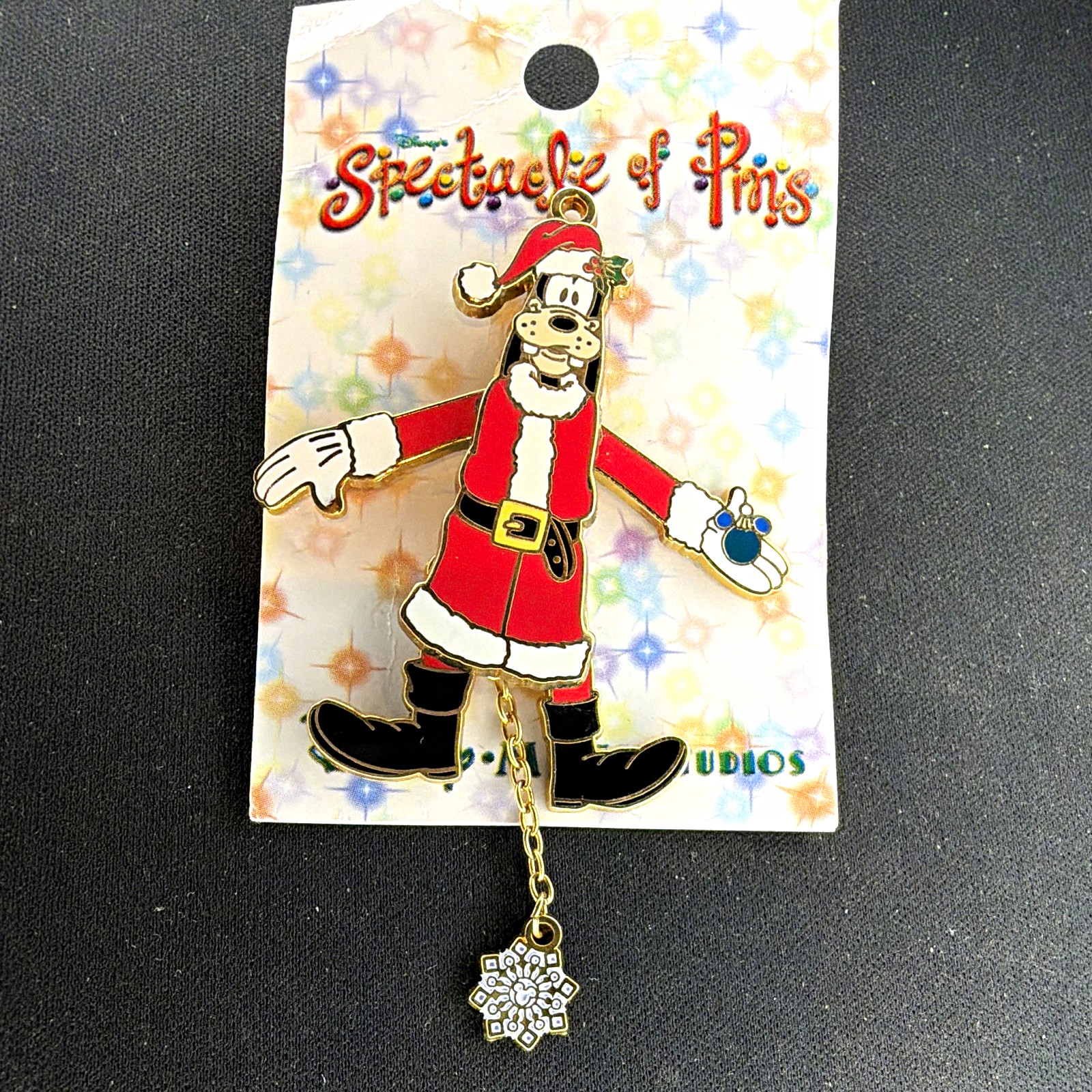 Disney Goofy Santa Dangle Puppet Pin MGM Studios LE 800 Signed Pin 🌟MAKE OFFER