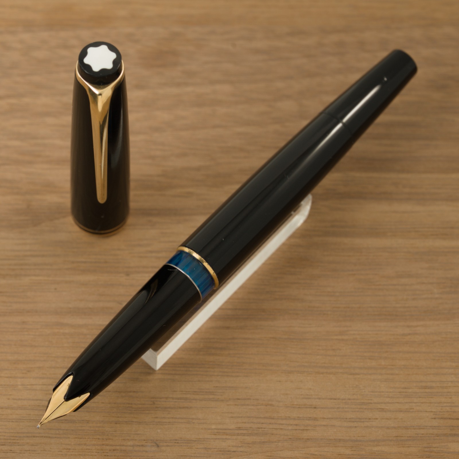 Authentic Vintage 1960s Montblanc No 22 Black - 14C F Wing Nib Piston Pen