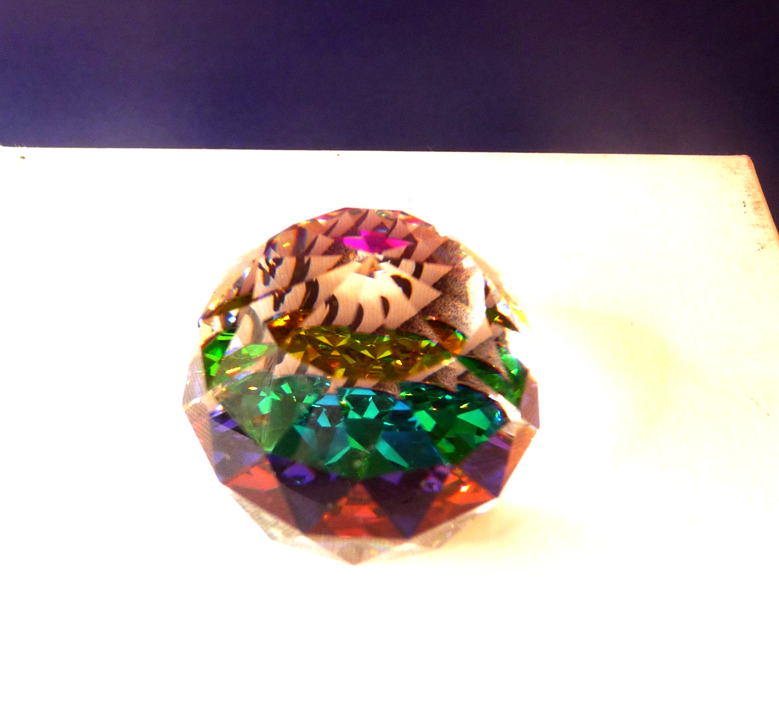 Vintage Iris Arc Iridescent Vitrail Medium 30mm Round Ball Paperweight