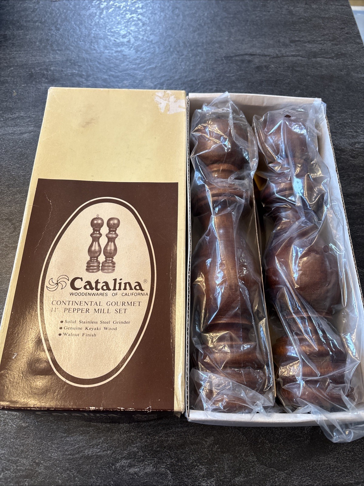 Vtg 70’s Catalina of California Gourmet Pepper Mill Set 82107-1030 Walnut NIB DD