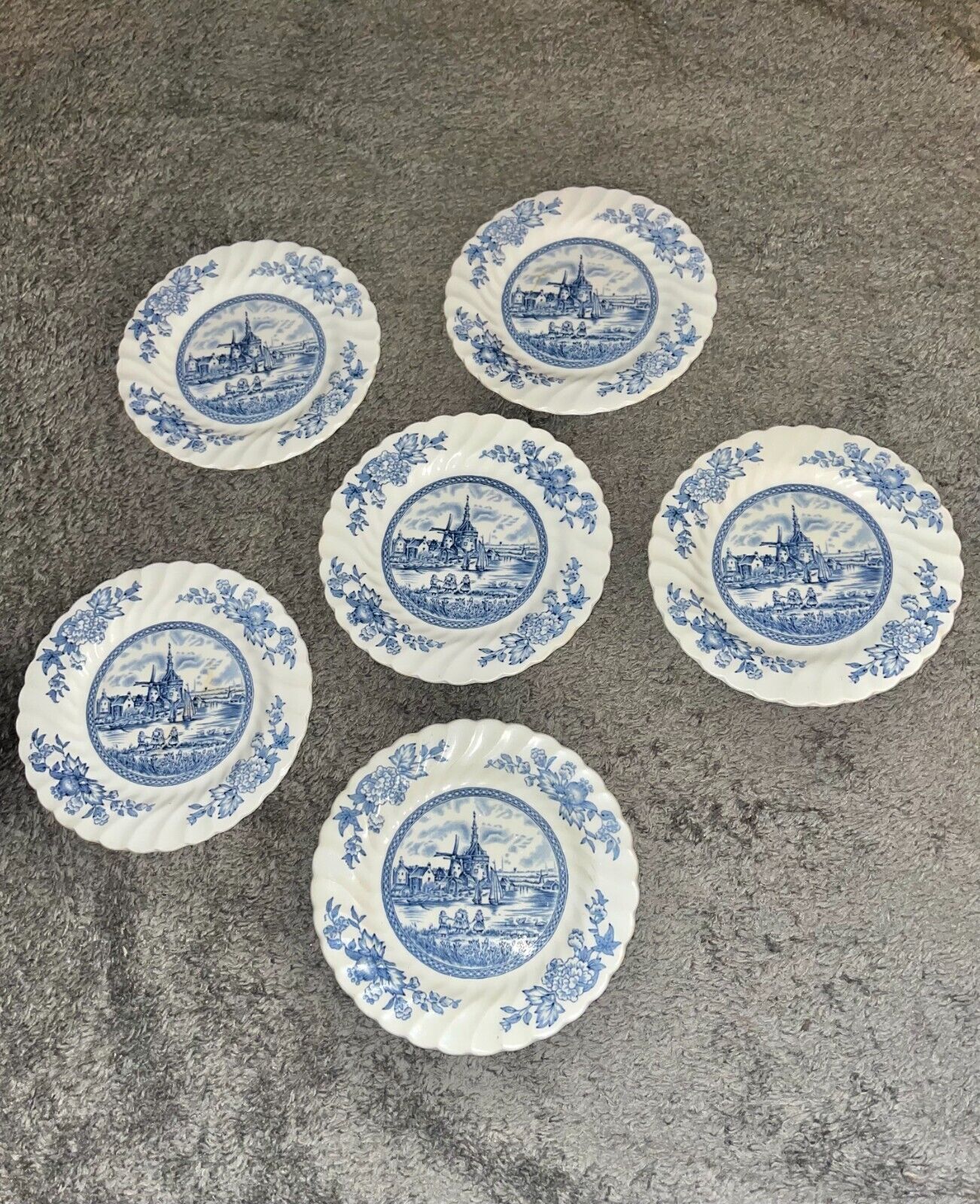 Vintage Johnson Bros England 6-piece set of Tulip Time porcelain saucers