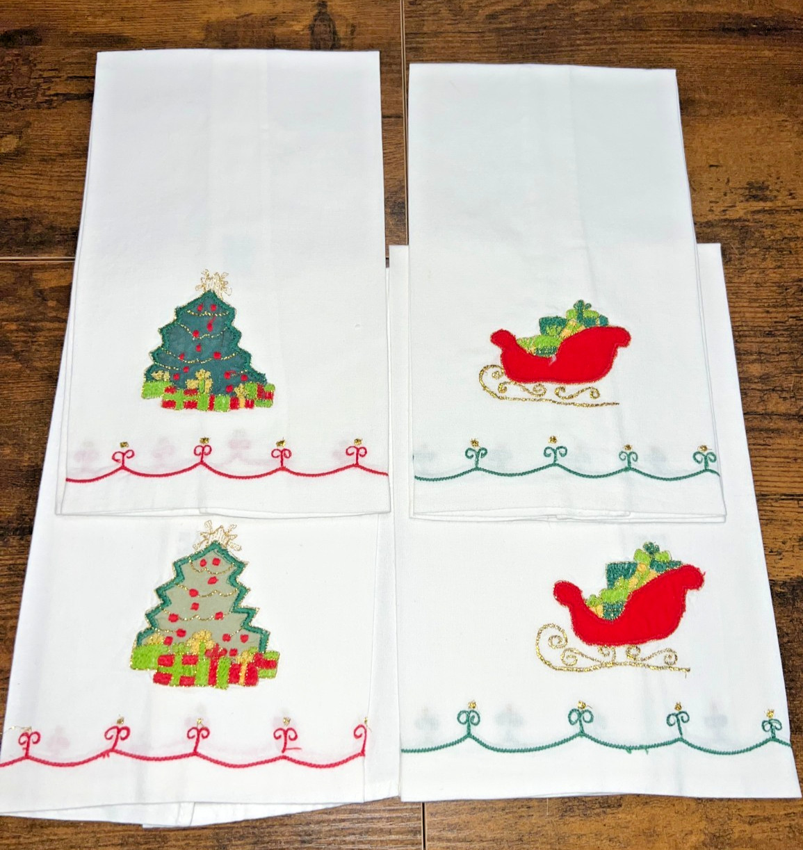 VTG Set Of 4 Lillian Vernon Cotton Embroidered Hand/Tea Towel Tree & Sleigh, VG.