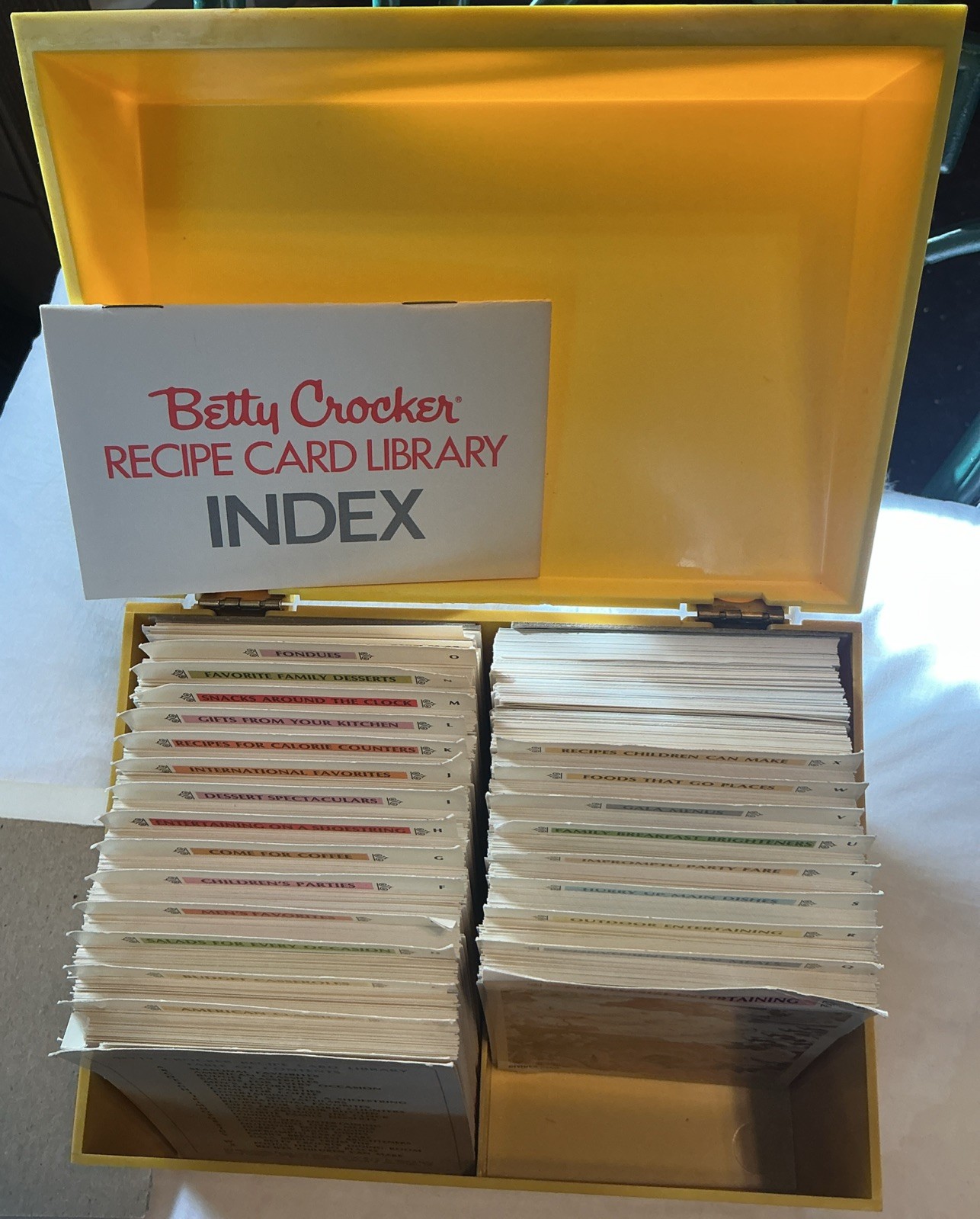 Vintage 1971 BETTY CROCKER Recipe Card Library Yellow Boxed Set Complete