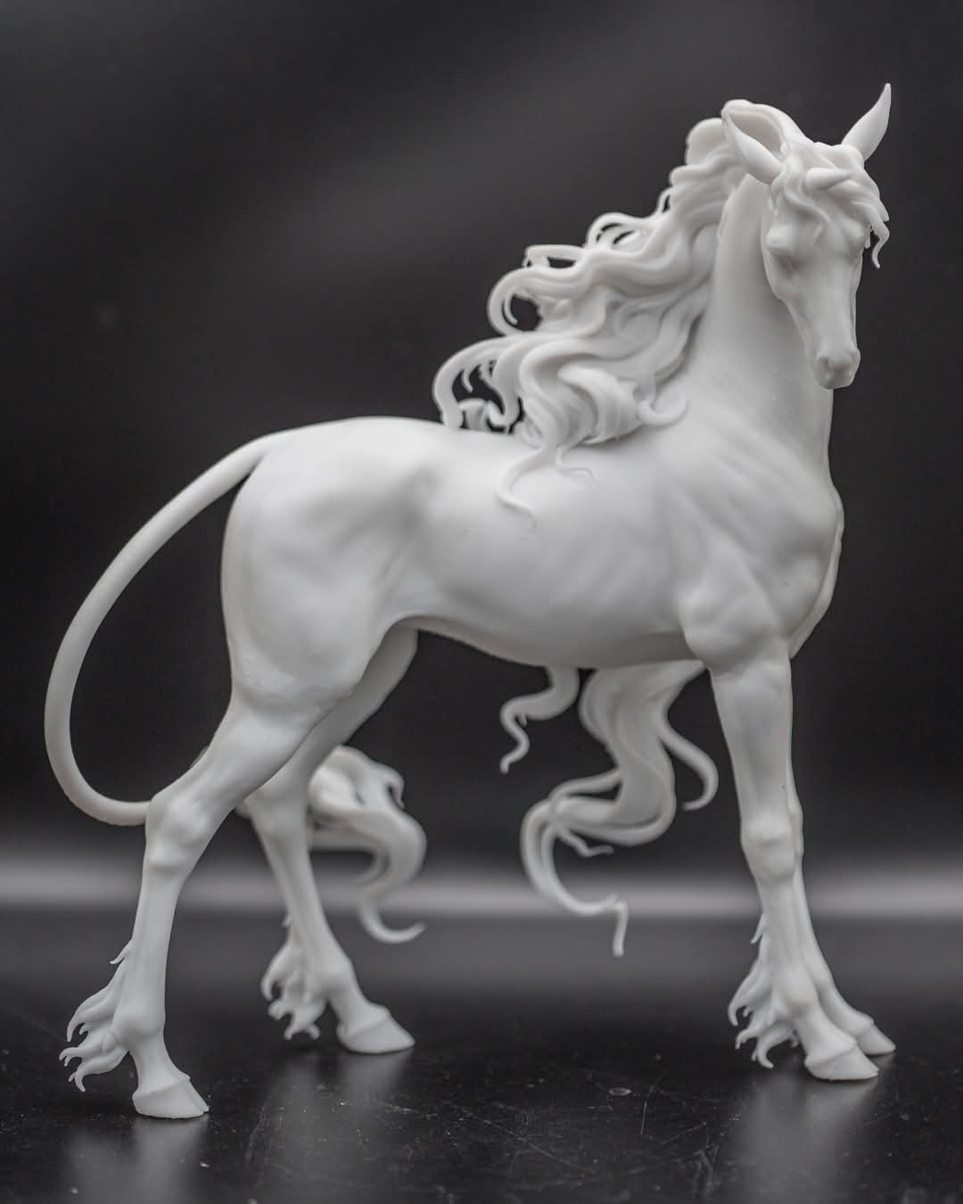 Model Horse Artist Resin Unicorn Sculpture / Figurine - Unpainted