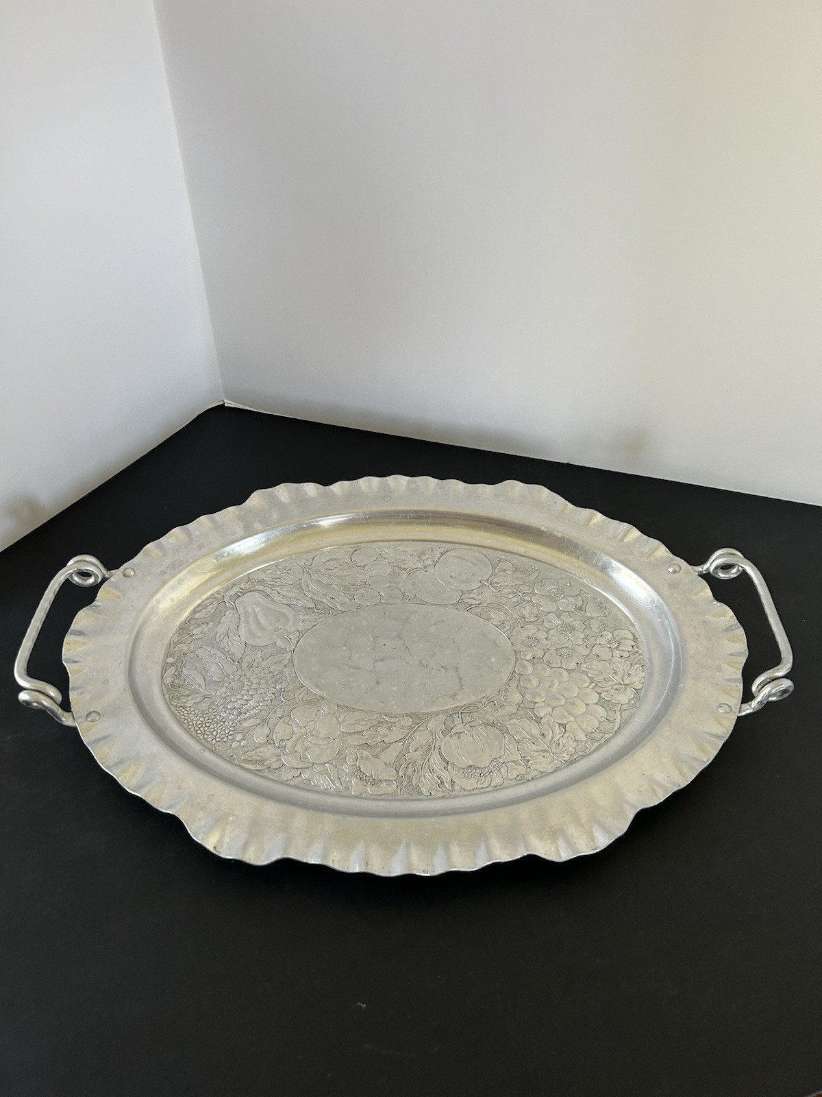 VTG Cromwell Hand Wrought Aluminum Tray w/ Handles Fruit & Floral Design 18\
