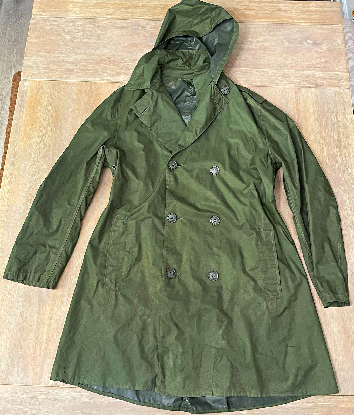 Large Vietnam War USGI M-2 Green Nylon Rubber-Coated Hooded Raincoat Original