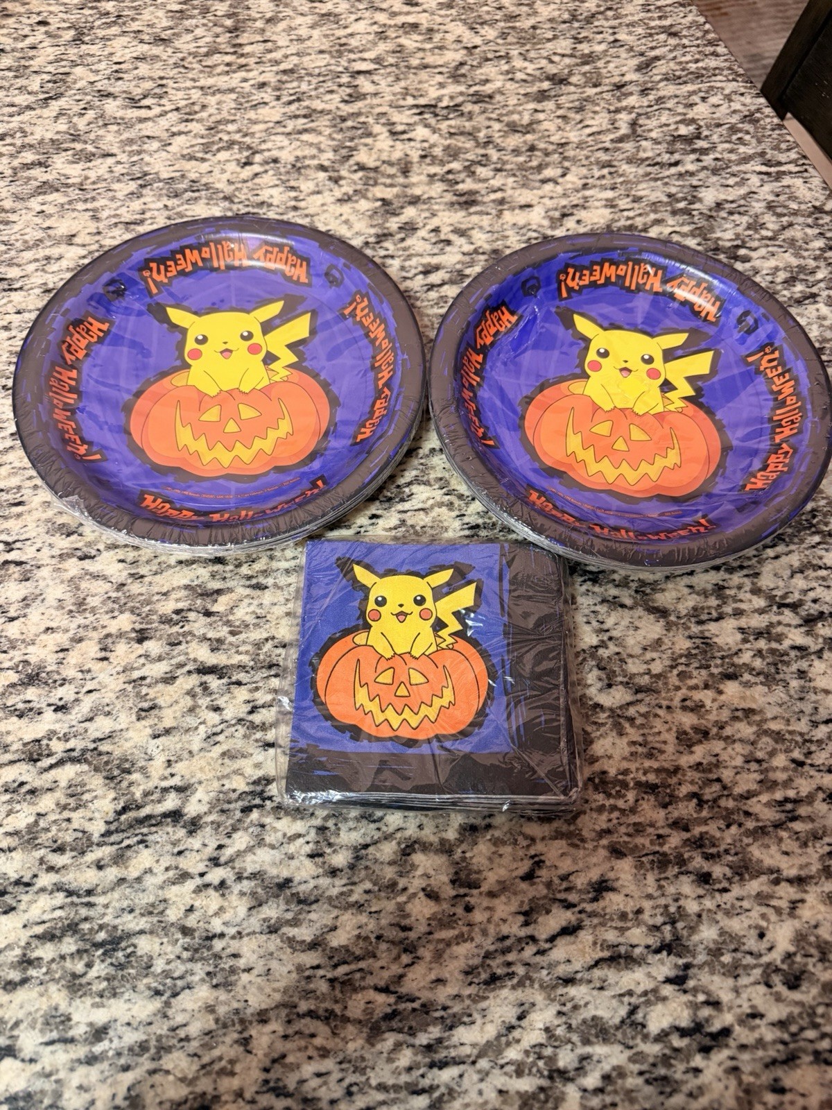Pokemon Halloween Napkins and plates 2000 Nintendo VTG New Sealed Pikachu  Y2K