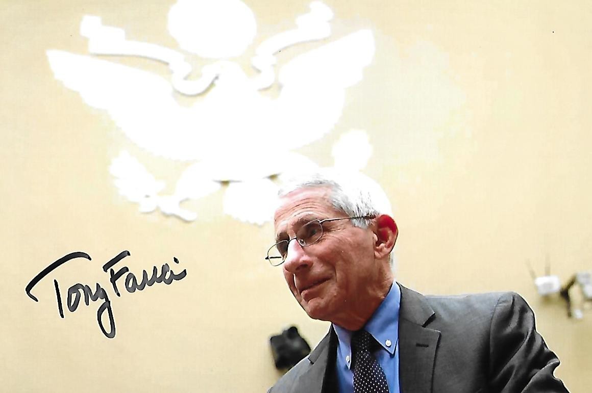 Dr. Anthony Fauci signed/auto 4x6 photo Covid 19 AIDS Scientist RARE COA LOOK