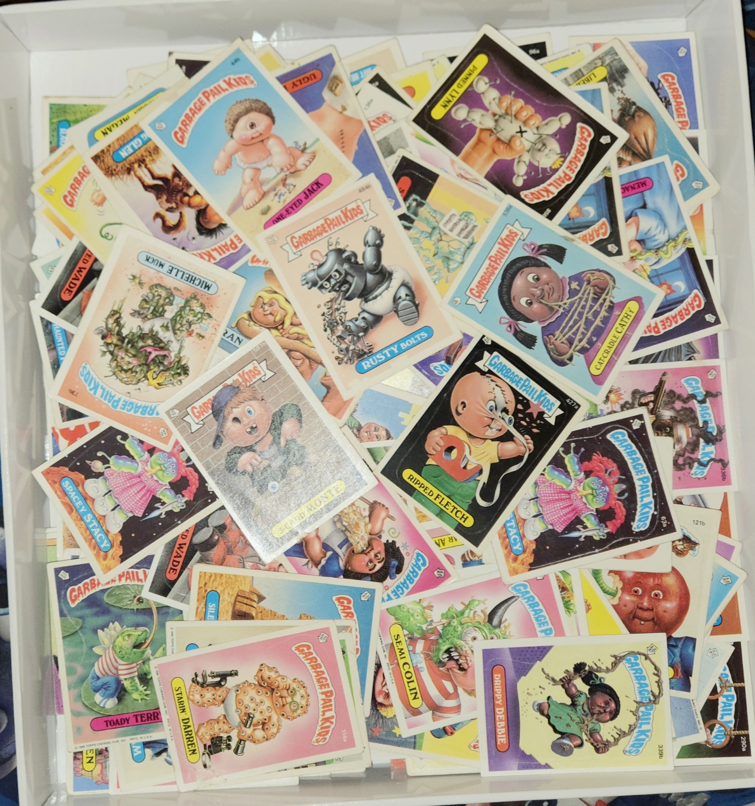 HUGE Sumer Blow out lot 400+ GPK Series 1-15 LOW GRADE 1985-1988 𤮠HUGE Sumer Blow out lot 400+ GPK Series 1-15 LOW GRADE 1985-1988 š¤®