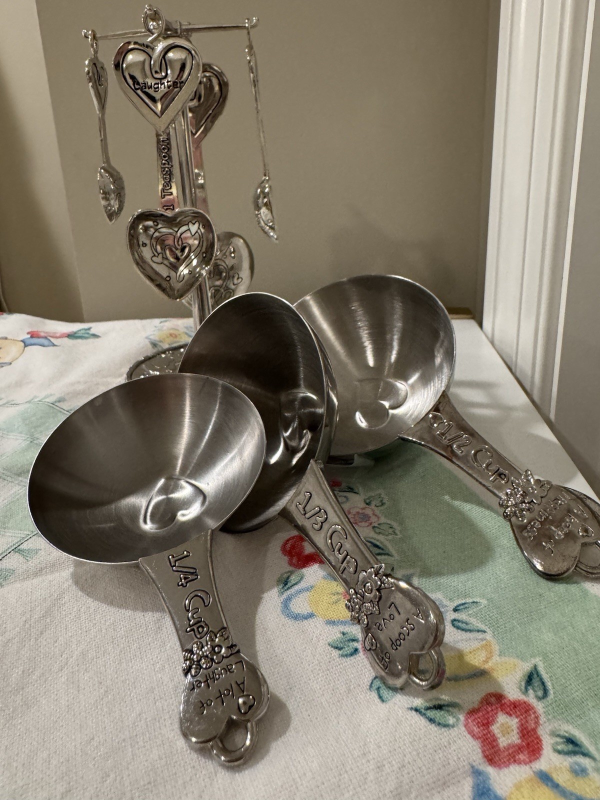 Vintage Ganz Heart Measuring Spoons & Cups With Spinning Carousel Stand LOT