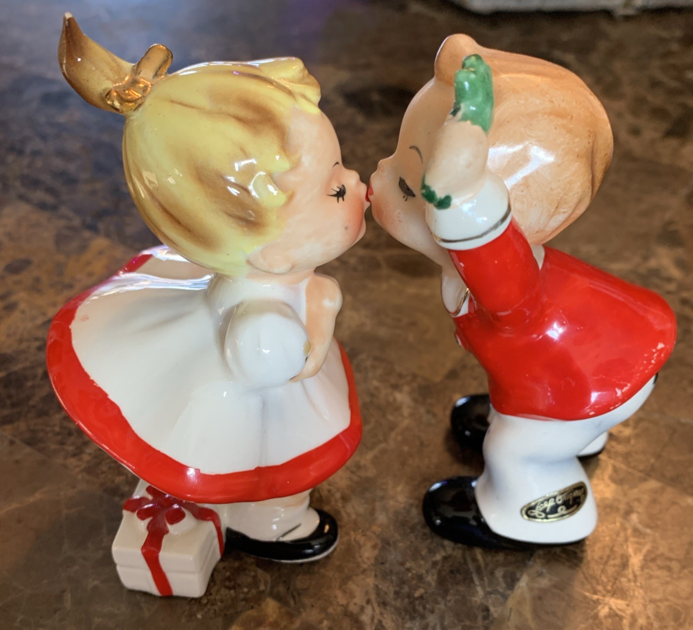 Vtg Josef Originals Christmas Kissing Boy and Girl Under Mistletoe RARE Japan Vtg Josef Originals Christmas Kissing Boy and Girl Under Mistletoe RARE Japan