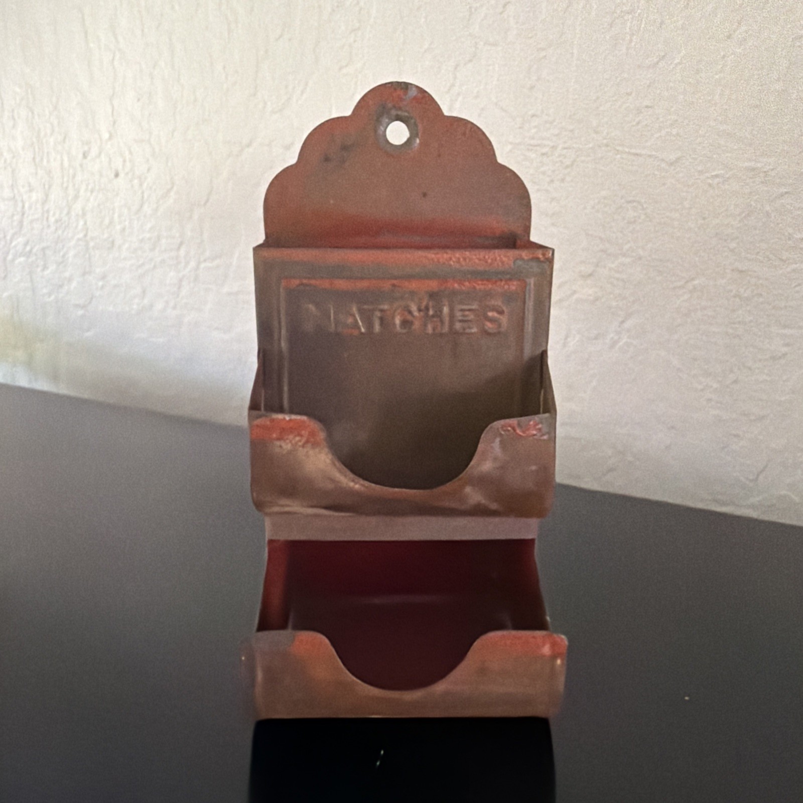 Vintage Tin Rusty Crusty Match Holder Box Primitive Farmhouse Wall Hang Décor Vintage Tin Rusty Crusty Match Holder Box Primitive Farmhouse Wall Hang Décor