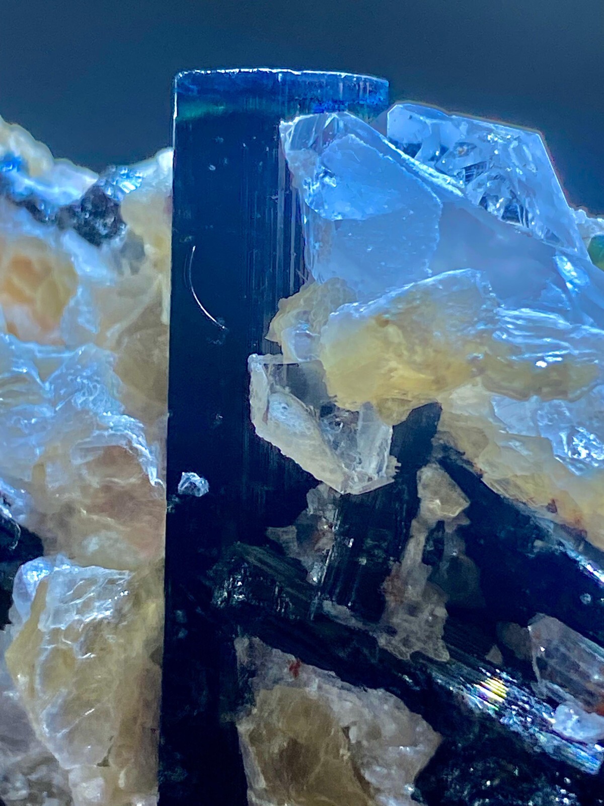 120 gram beautiful natural Terminated Bi colour Tourmaline crystal specimen 120 gram beautiful natural Terminated Bi colour Tourmaline crystal specimen