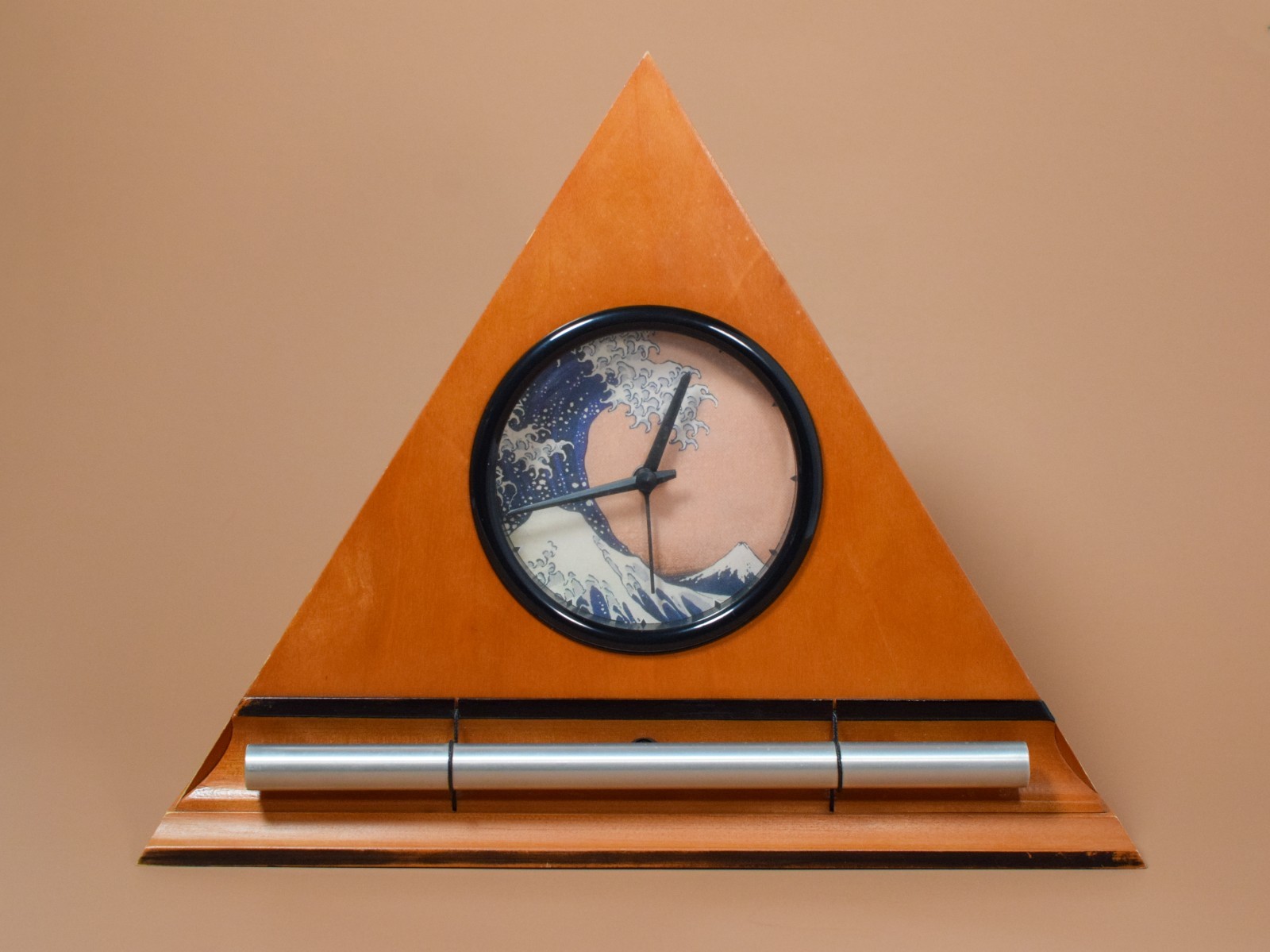 Vintage 1997 NOW & ZEN Pyramid CHIME ALARM CLOCK Great Wave Tested Works Great