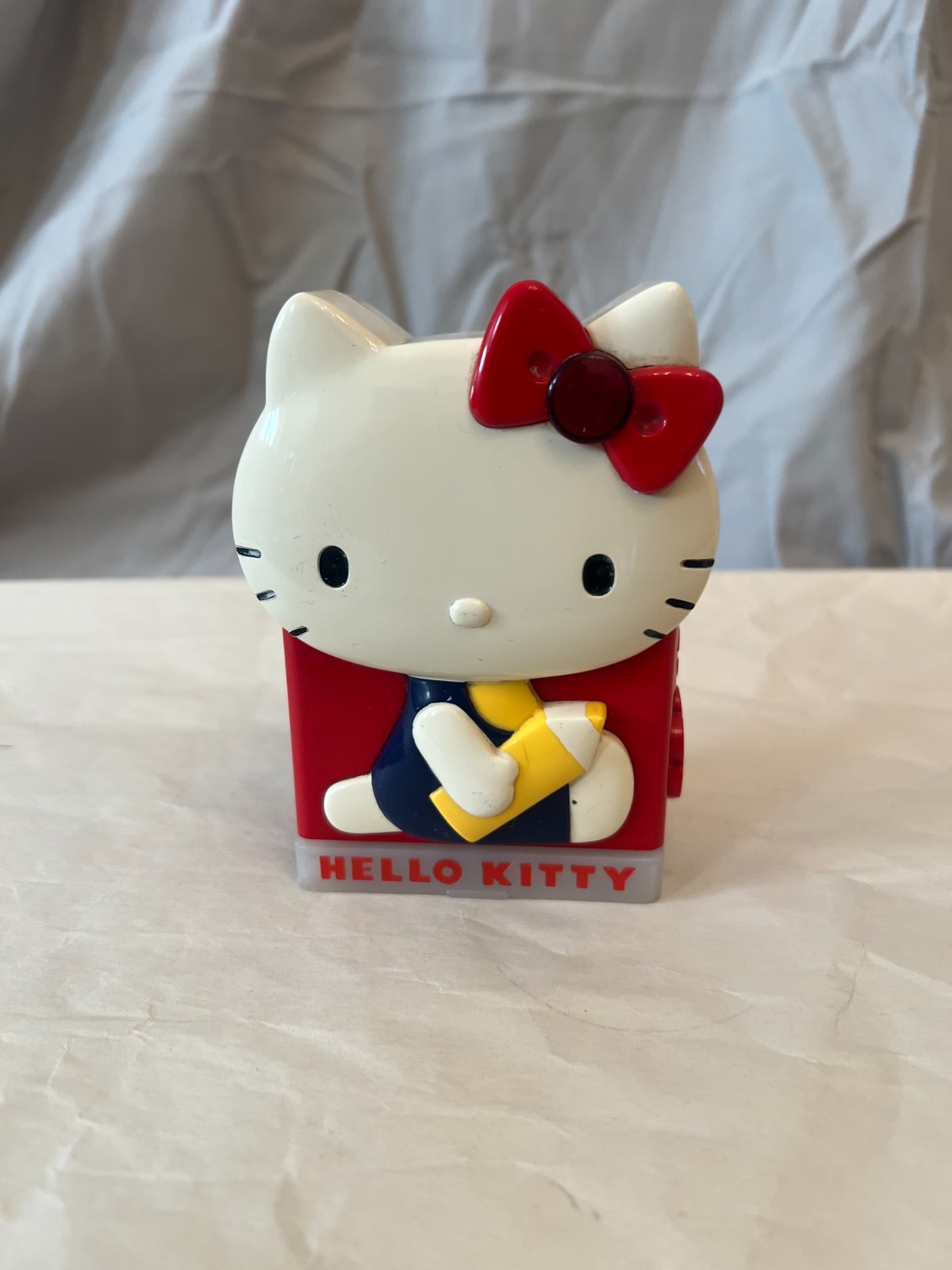 Sanyo Sanrio Hello Kitty Electric Pencil Sharpener Japan Vintage Collectible Sanyo Sanrio Hello Kitty Electric Pencil Sharpener Japan Vintage Collectible