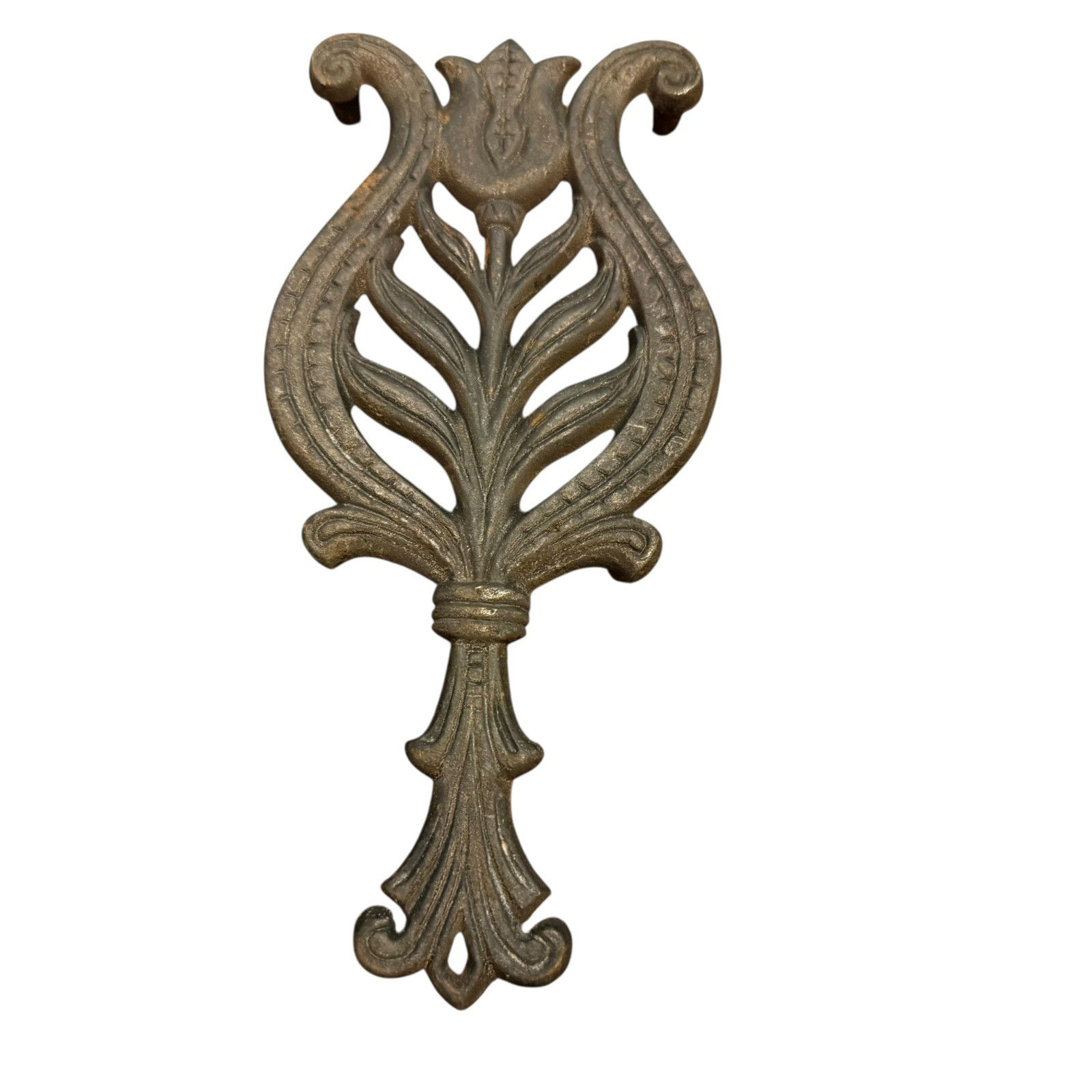 VTG Wilton Tulip Design Cast Iron Three Footed Hot Plate Trivet  8.5\