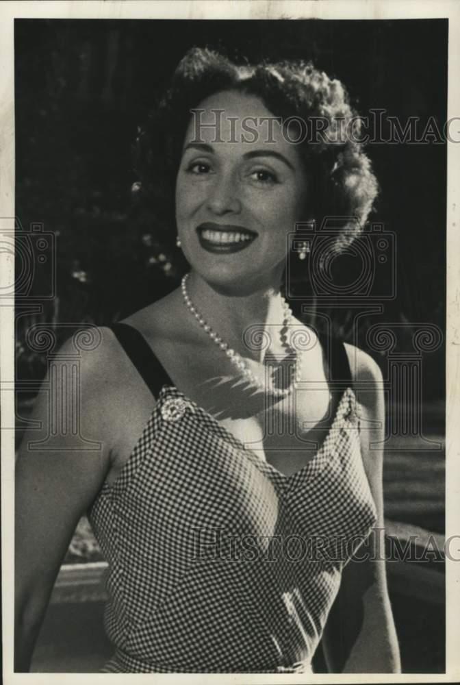 1955 Press Photo American Soprano and Entertainer, Marguerite Piazza