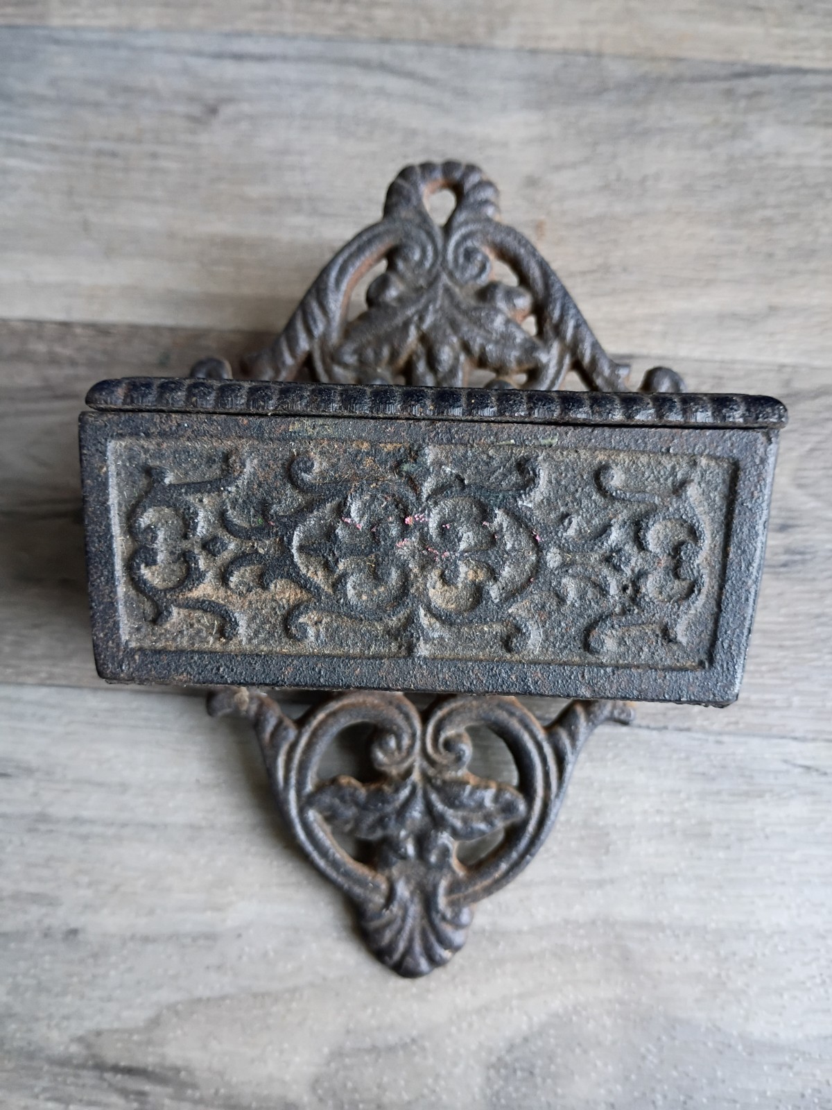 vintage Wilton cast iron wall mount match holder vintage Wilton cast iron wall mount match holder