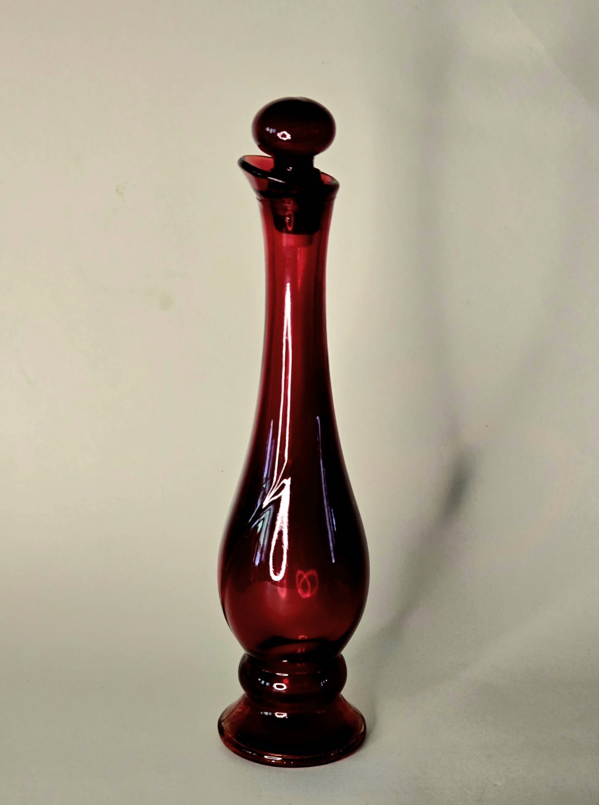 VTG Avon Ruby Bud Vase Cologne Perfume Bottle Red 8.25” Tall Ball Shaped Topper