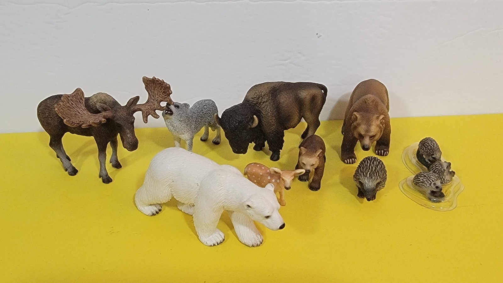 SCHLEICH Lot 9 NORTH AMERICAN FOREST ANIMAL FIGURE BISON BEAR WOLF MOOSE DEER