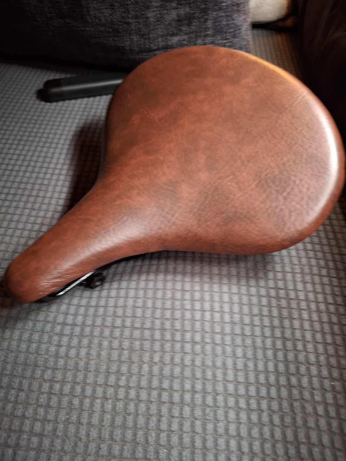  Mesinger B-1 Bicycle Saddle 26\