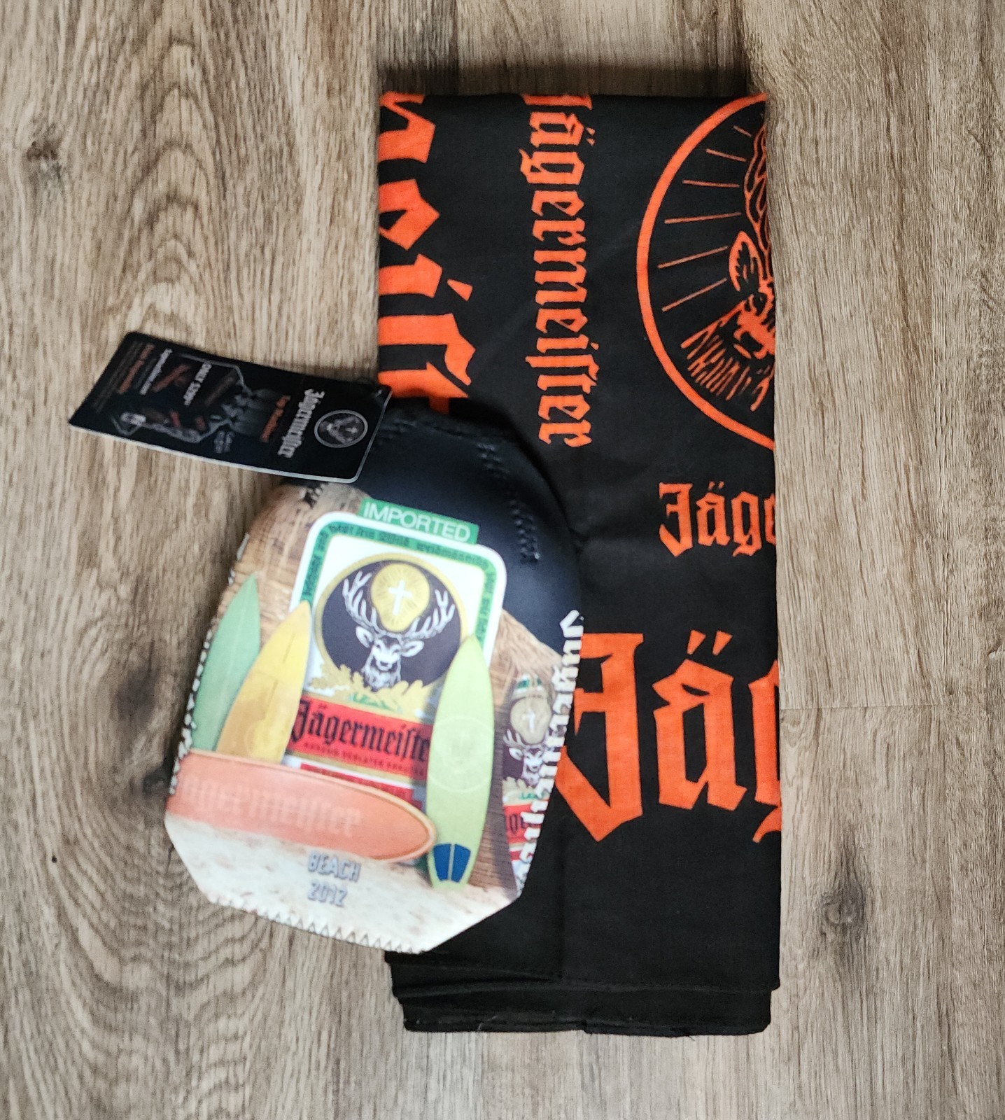 JAGERMEISTER Bandana & 750 ml Bottle Chiller Cooler Koozie Wrap Beach 2012 JAGERMEISTER Bandana & 750 ml Bottle Chiller Cooler Koozie Wrap Beach 2012