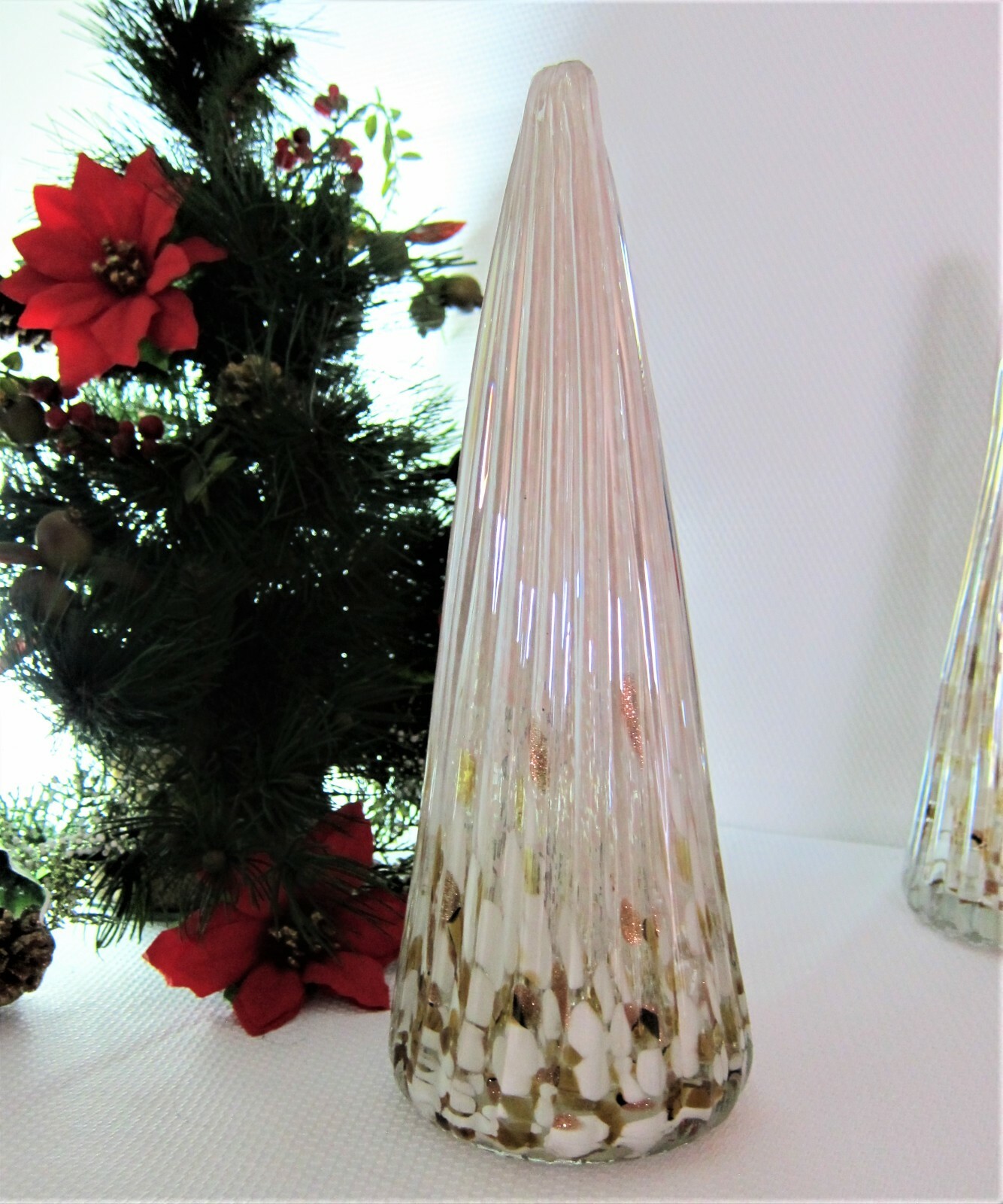 Mikasa Art Glass Christmas Tree Ribbed Iridescent Murano Style 12\
