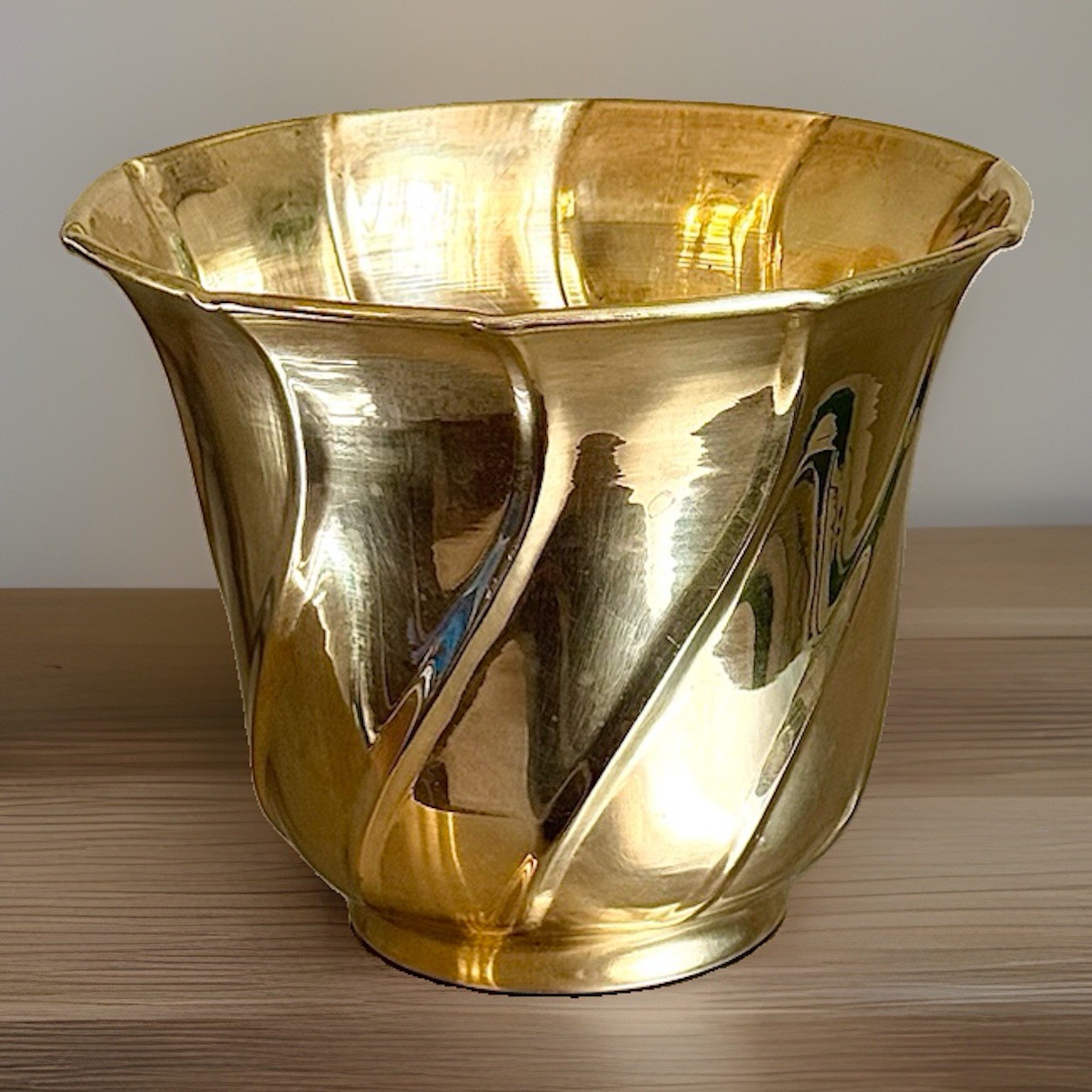 Vintage Solid Brass Gold-Tone Swirl Planter