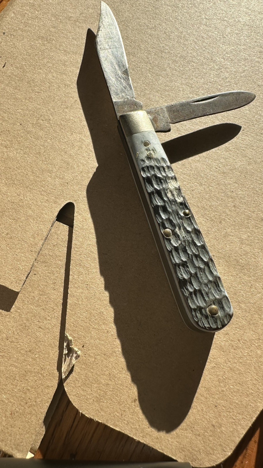 CASE XX 6202 1/2 1973 (7 Dots) Barehead Jack knife with Jigged Bone handles. CASE XX 6202 1/2 1973 (7 Dots) Barehead Jack knife with Jigged Bone handles.