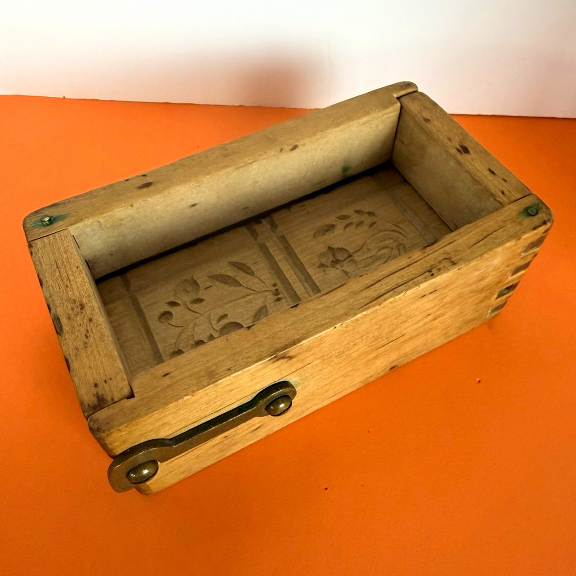 Antique 19thC Primitive Wooden Brick Butter Mold Box Wheat Floral Carved Latch