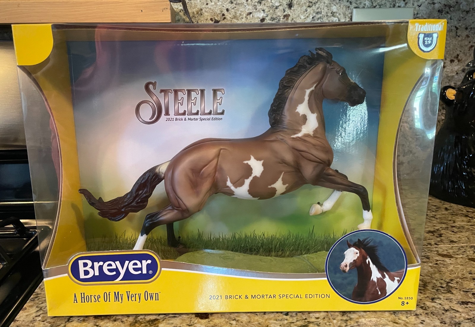 Breyer Steele Bay Overo Brick & Mortar SR Wyatt