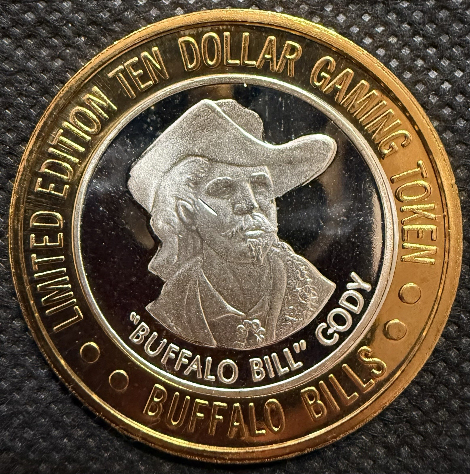 BUFFALO BILL CODY BUFFALO BILLS CASINO RARE Limited Edition 999% .6 Oz Pure Silv BUFFALO BILL CODY BUFFALO BILLS CASINO RARE Limited Edition 999% .6 Oz Pure Silv