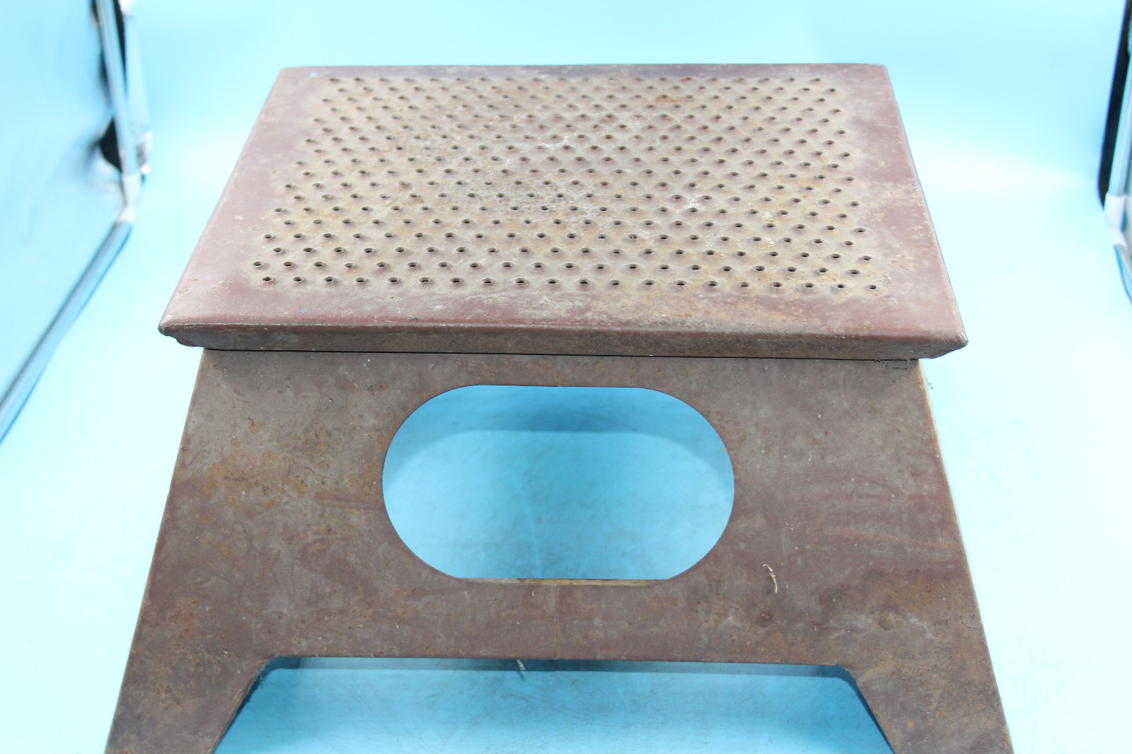 VINTAGE STEEL RAILROAD PASSENGER CAR STEP