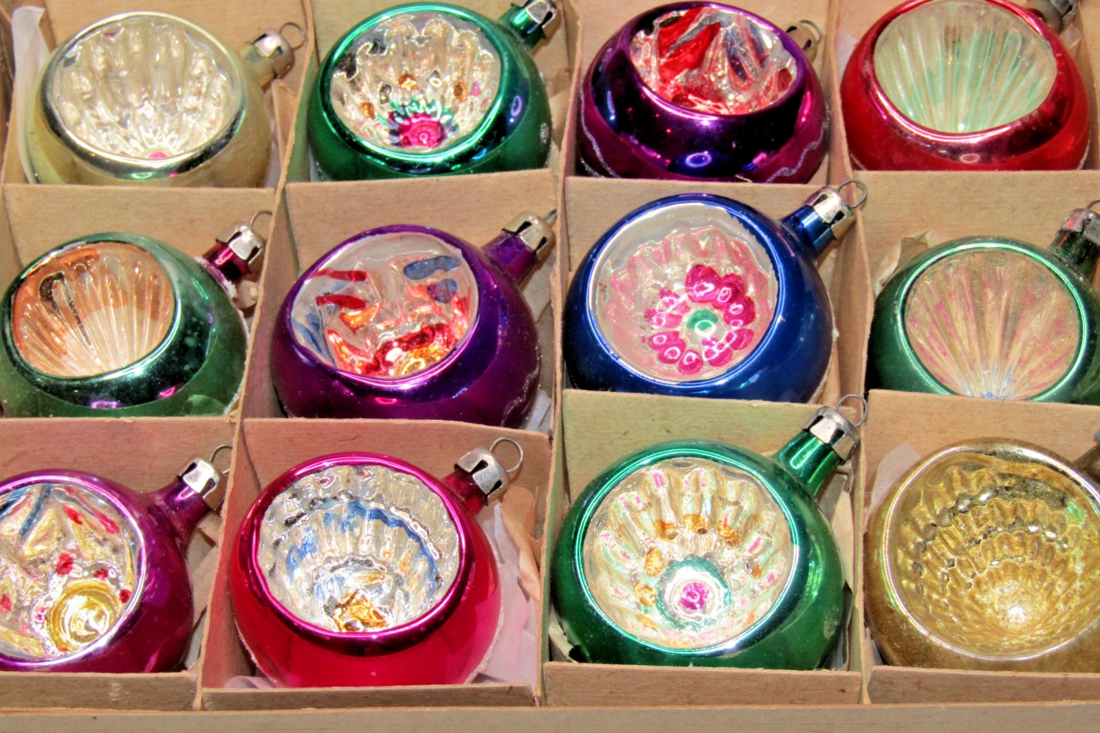 Lot Vintage Glass Pictured Mica Dots Striped BALL Christmas Ornaments Poland