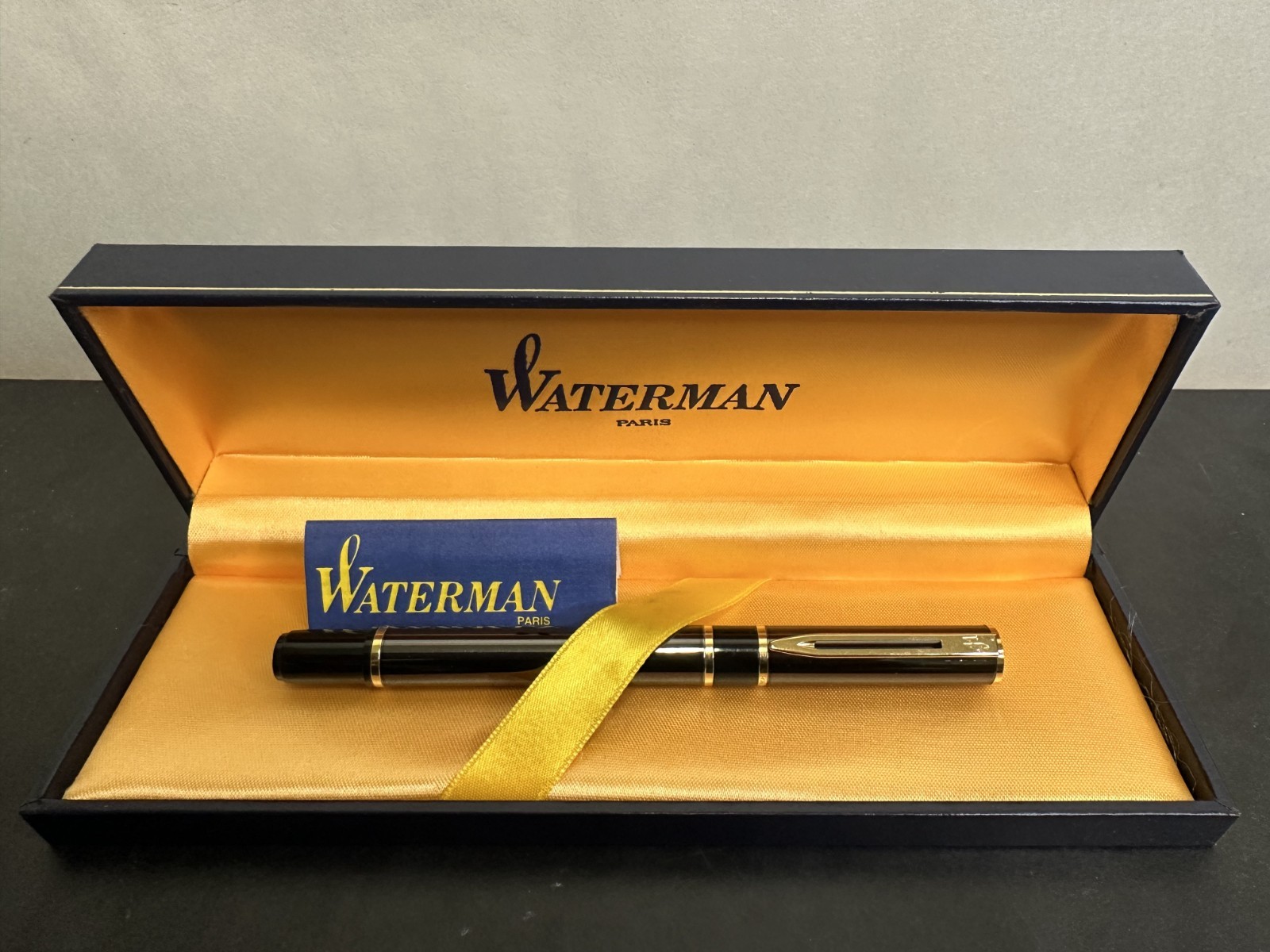 Vintage Waterman Laureat Fountain Pen Black Gold Trim Fine Nib w/ Box 