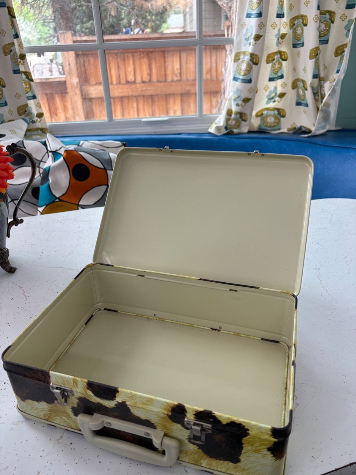 Vintage Howdy Buckaroo Metal Lunch Box Western Cowgirl Rodeo Art Cow Print Vintage Howdy Buckaroo Metal Lunch Box Western Cowgirl Rodeo Art Cow Print