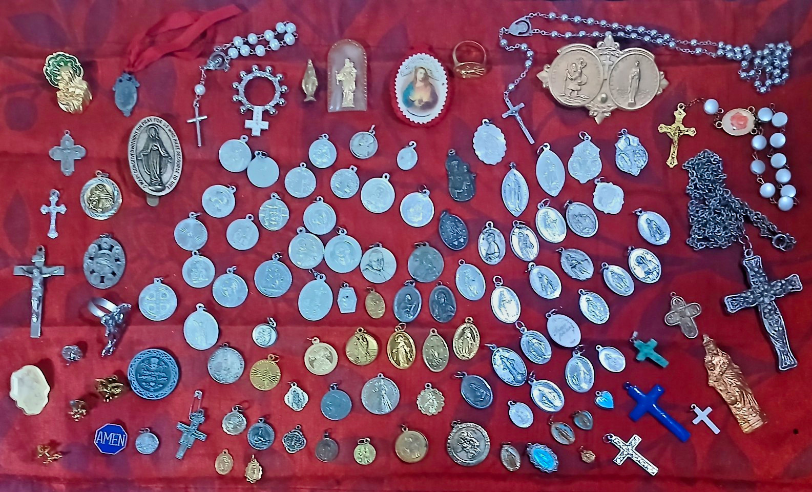 116 Pc Vintage Catholic Religious Jewelry Lot Medals Rosaries Crucifixes Italy 