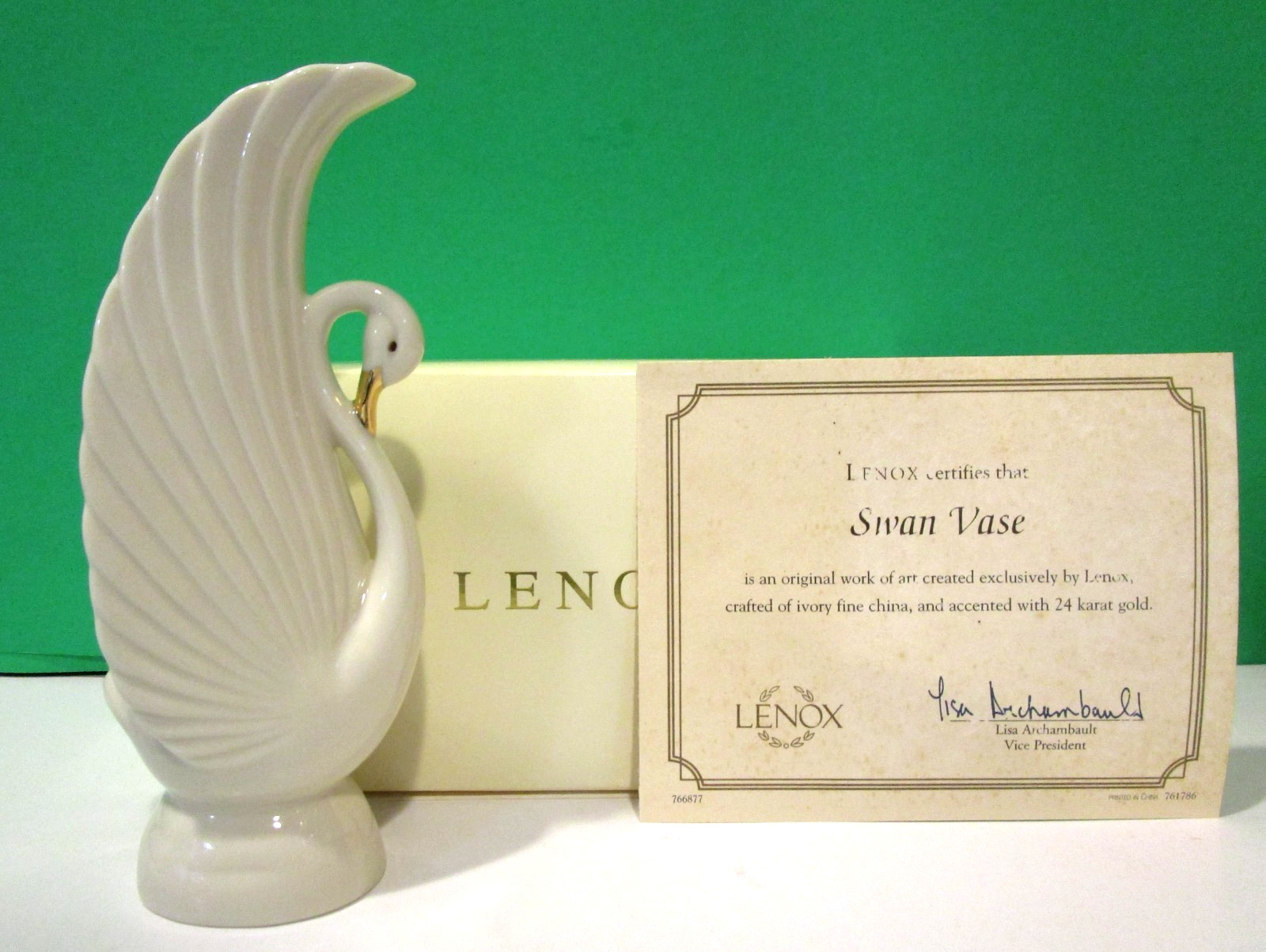 LENOX SWAN VASE -- Classic 6 inches tall - -- NEW in BOX  with COA