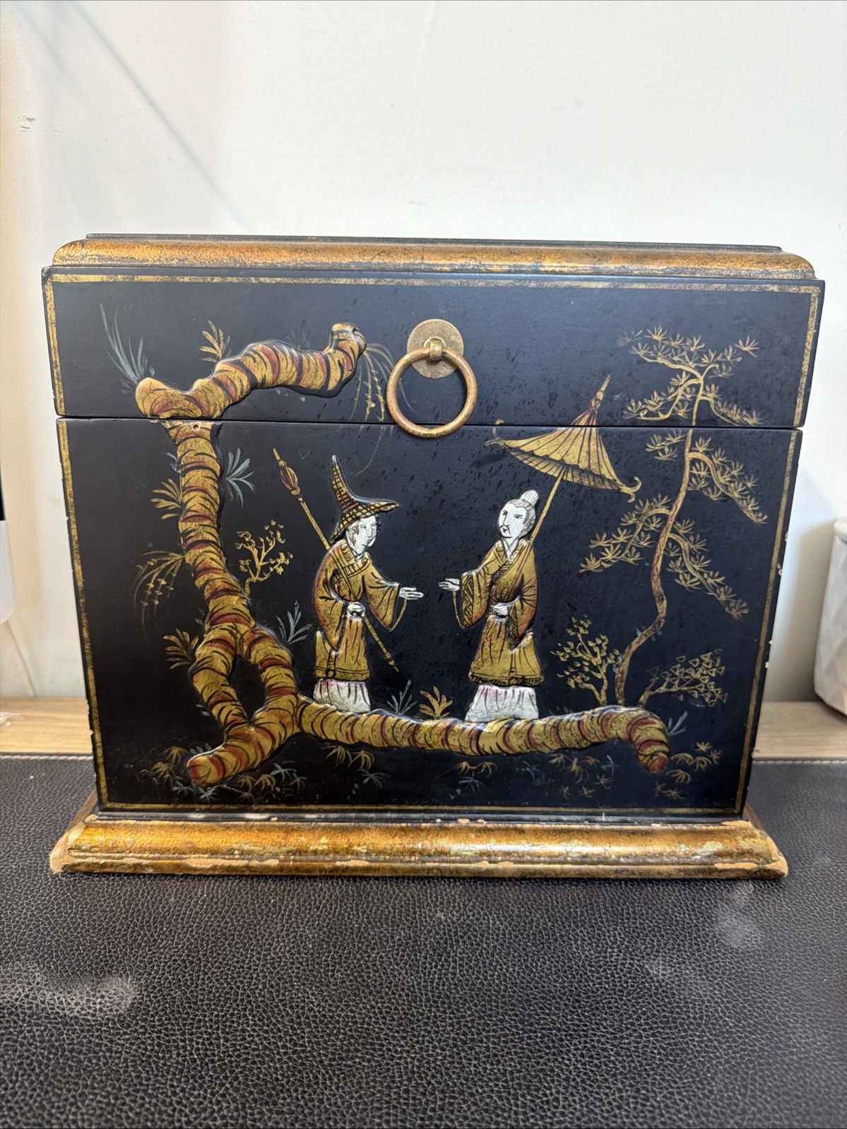 RARE Antique Vintage Old box for jewelry case Casket. Larec. Coffer. 
